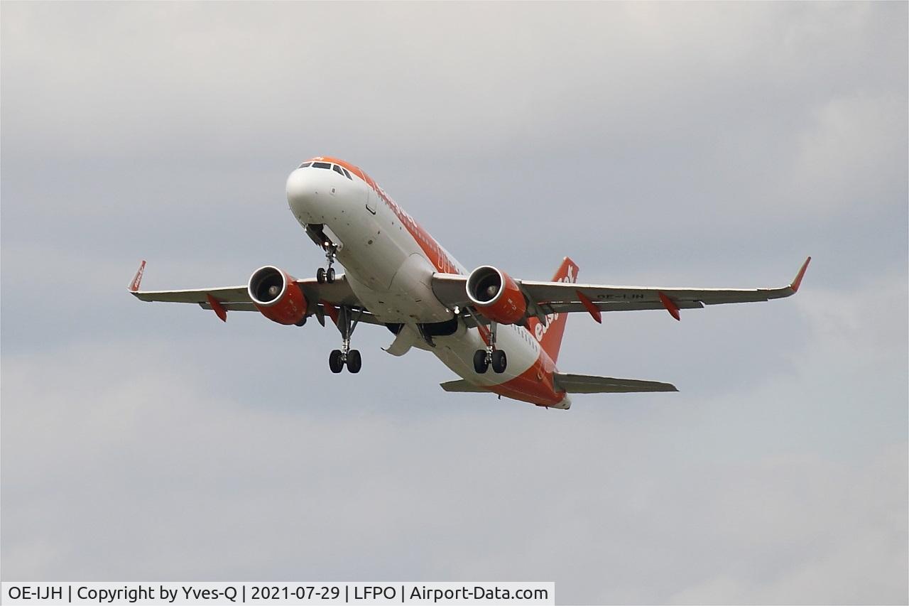 OE-IJH, 2017 Airbus A320-214 C/N 7687, Airbus A320-214, Take off rwy 24, Paris Orly airport (LFPO-ORY)