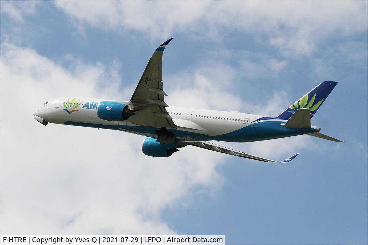F-HTRE, 2019 Airbus A350-941 C/N 327, Airbus A350-941, Climbing from rwy 24, Paris-Orly airport (LFPO-ORY)