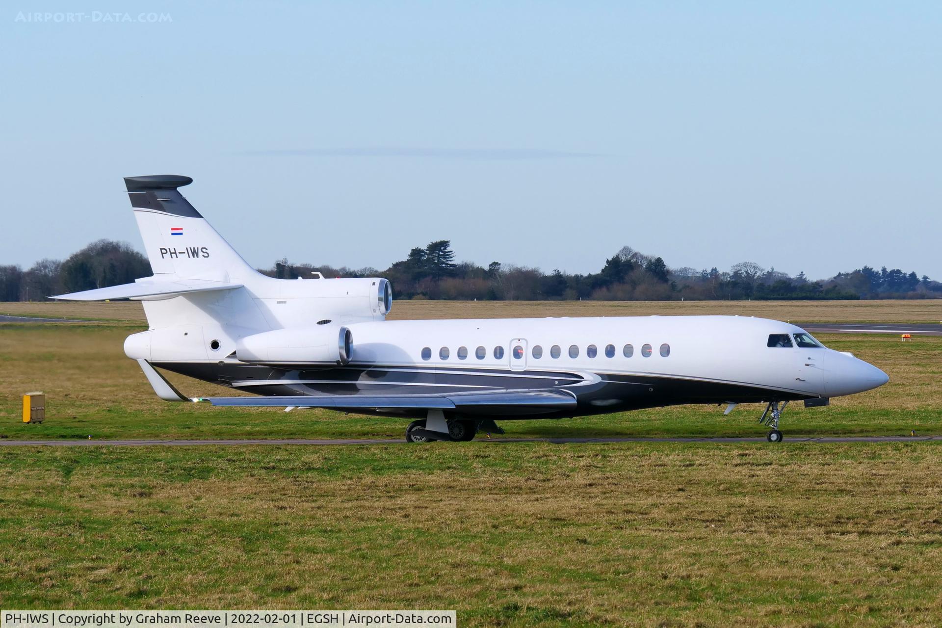 PH-IWS, 2020 Dassault Falcon 7X C/N 289, Departing from Norwich.