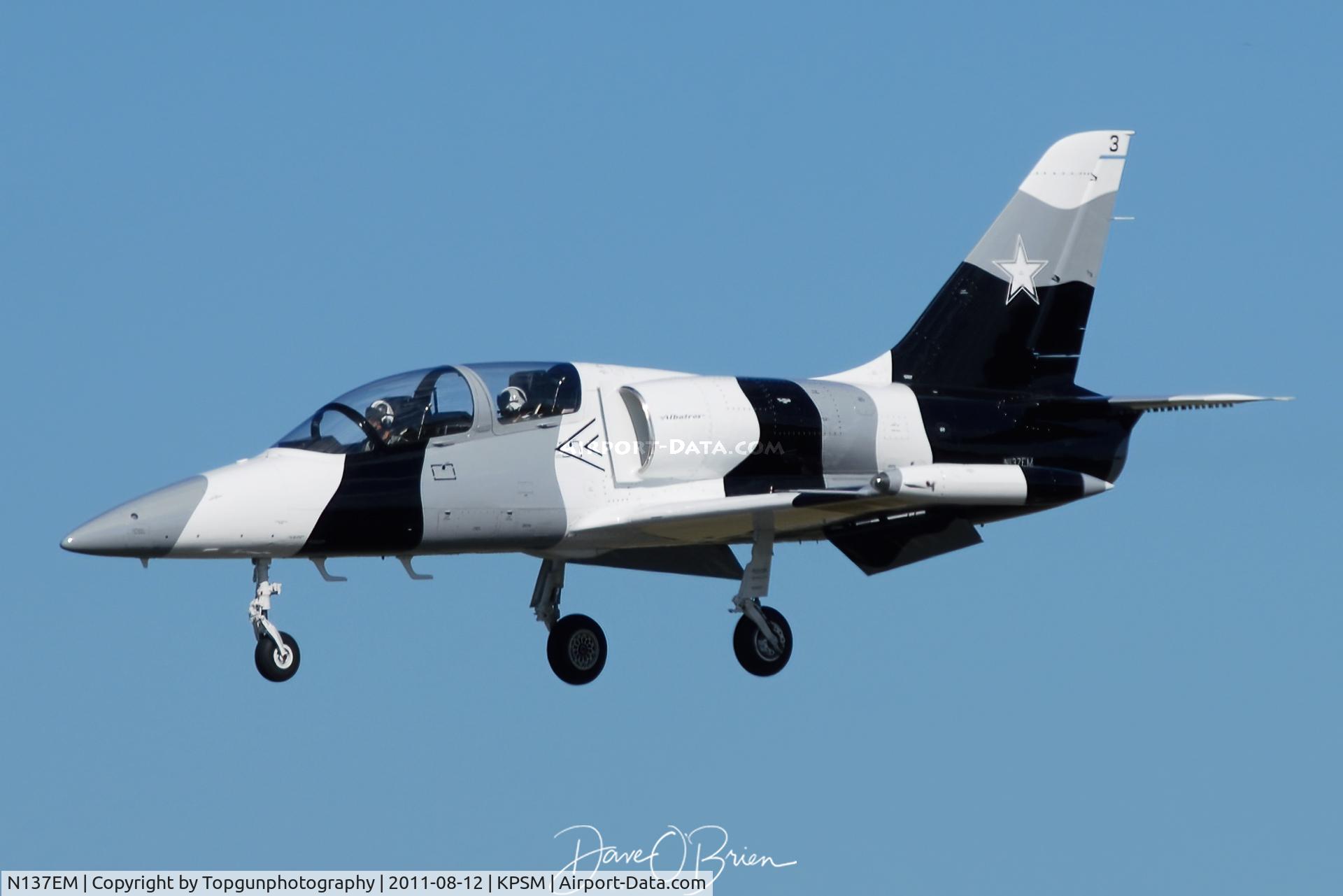N137EM, 1980 Aero L-39 Albatros C/N PA031615, #3 of the Heavy Metal Jet team