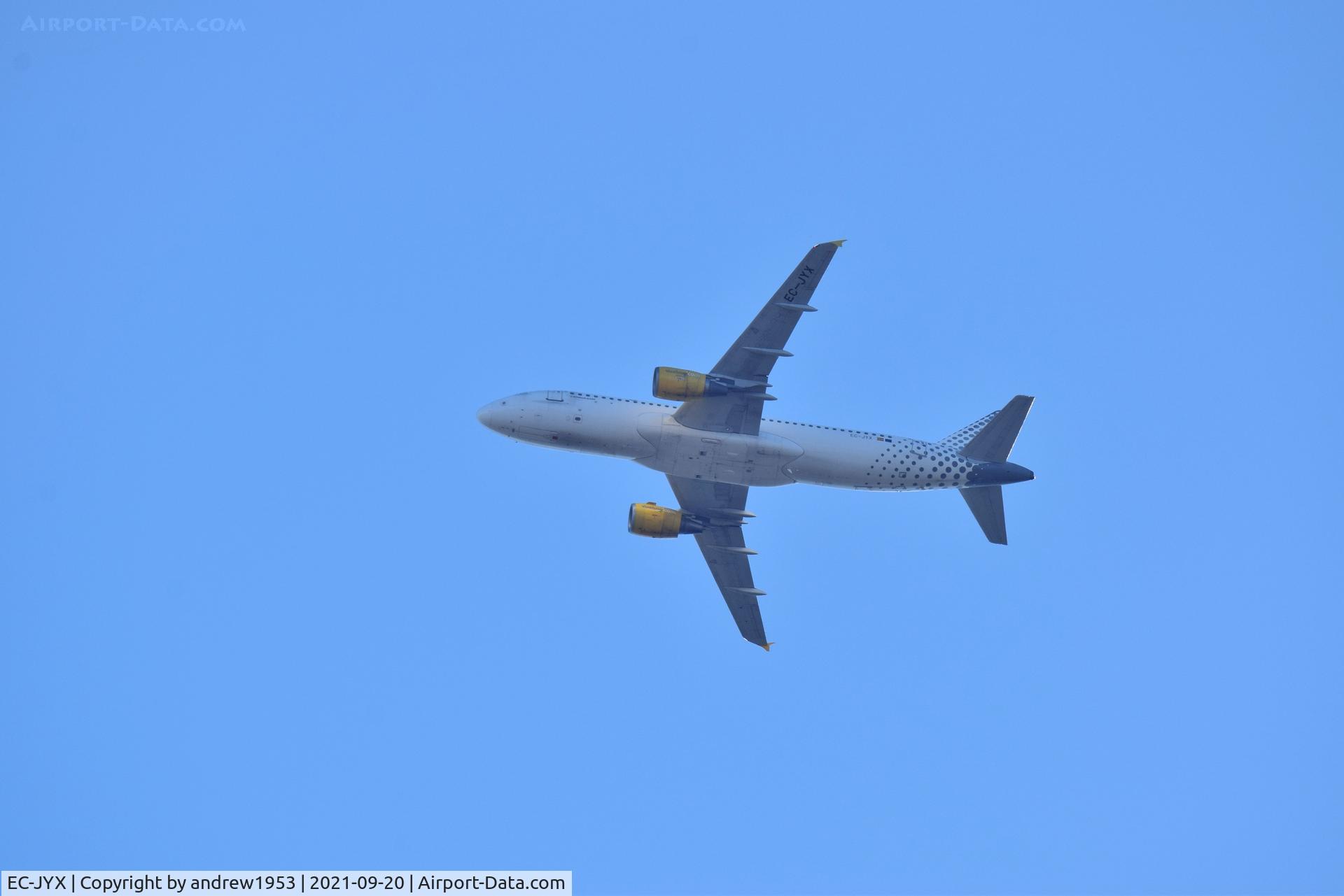 EC-JYX, 2006 Airbus A320-214 C/N 2962, EC-JYX over the Bristol Channel.