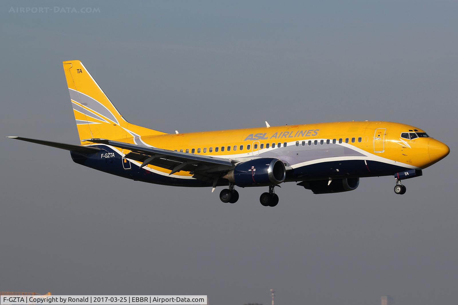 F-GZTA, 1998 Boeing 737-33V(QC) C/N 29333/3084, at bru