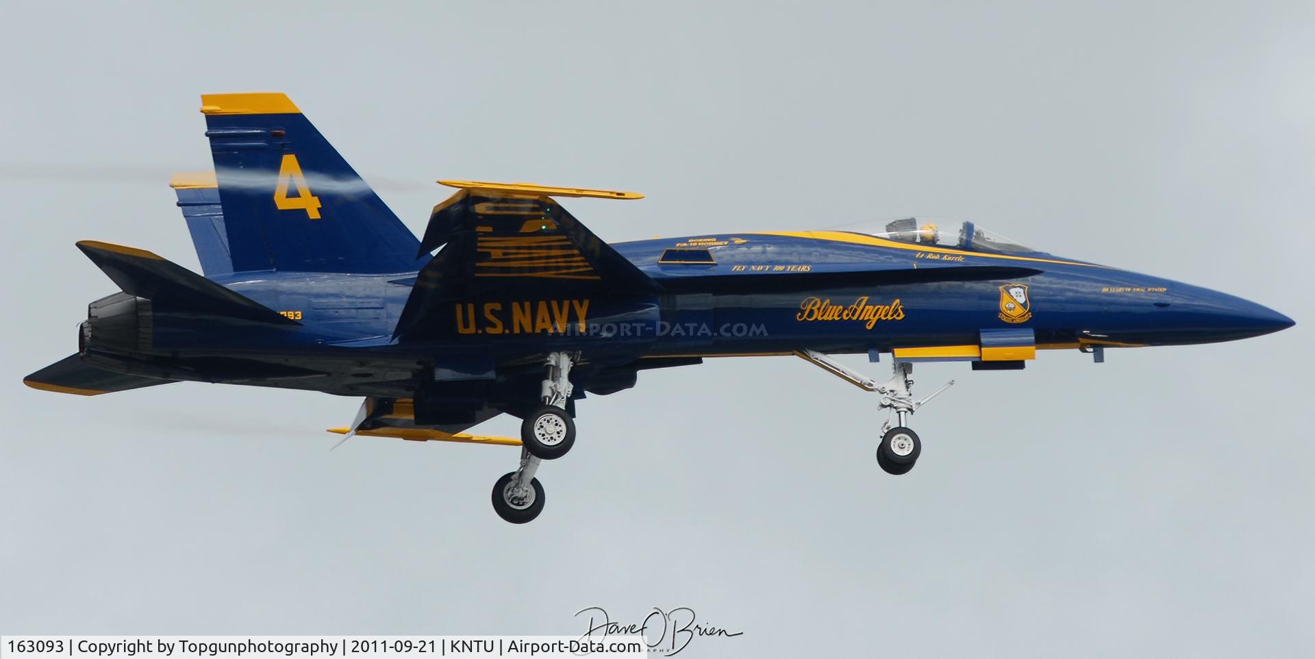 163093, McDonnell Douglas F/A-18A Hornet C/N 0475/A391, Blue Angel 4 returning after practice