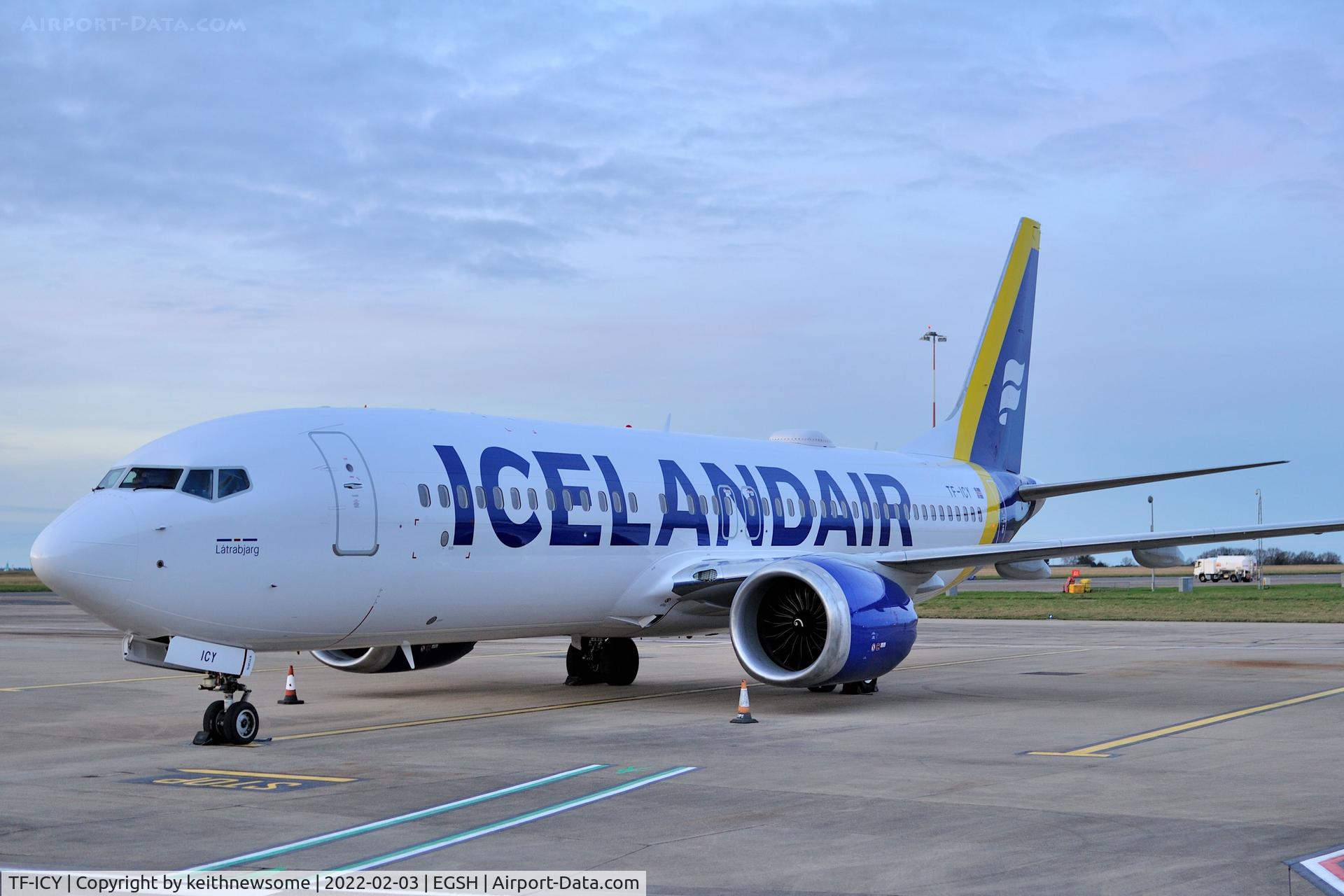 TF-ICY, 2018 Boeing 737-8 MAX C/N 44354, Awaiting departure.