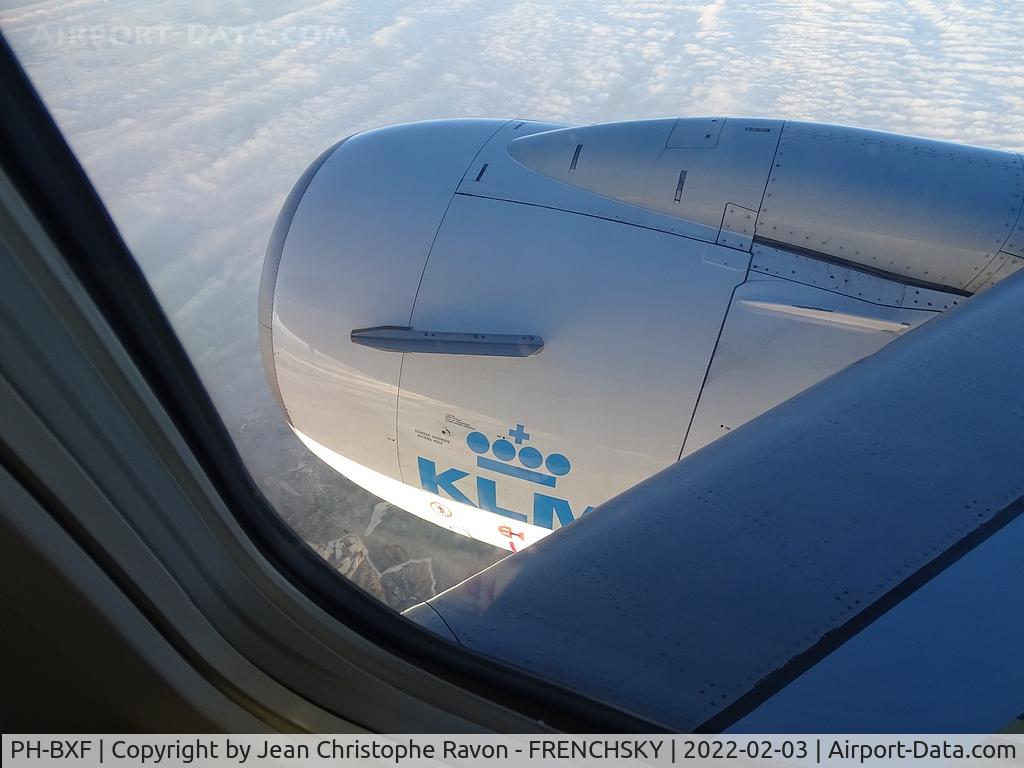 PH-BXF, 2000 Boeing 737-8K2 C/N 29596, KLM1614 Istanbul to Amsterdam, engine cfm56-7B24