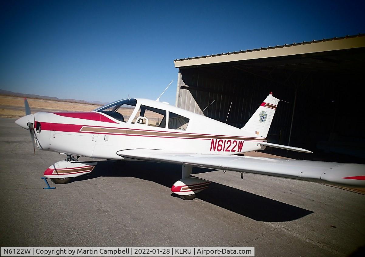 N6122W, 1964 Piper PA-28-140 C/N 28-20138, This airpeand is presently in a hangar  at KLRU.