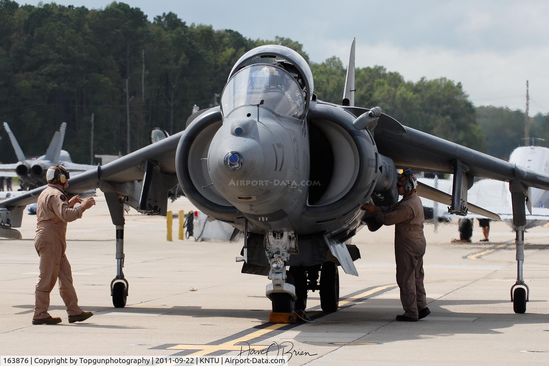 163876, McDonnell Douglas AV-8B Harrier II C/N 184, Show time