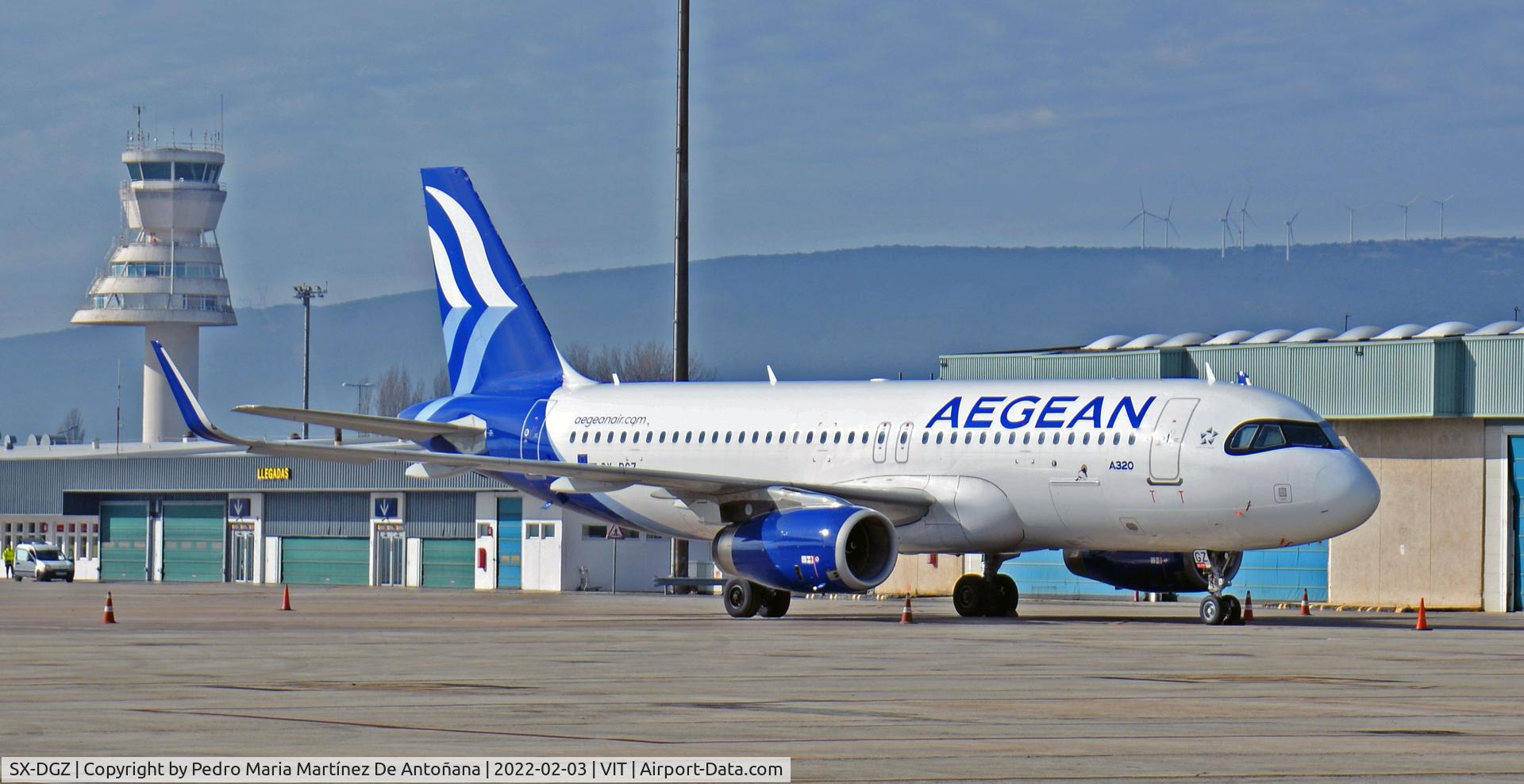 SX-DGZ, 2015 Airbus A320-232 C/N 6643, Aeropuerto de Foronda - Vitoria-Gasteiz - Euskadi - España