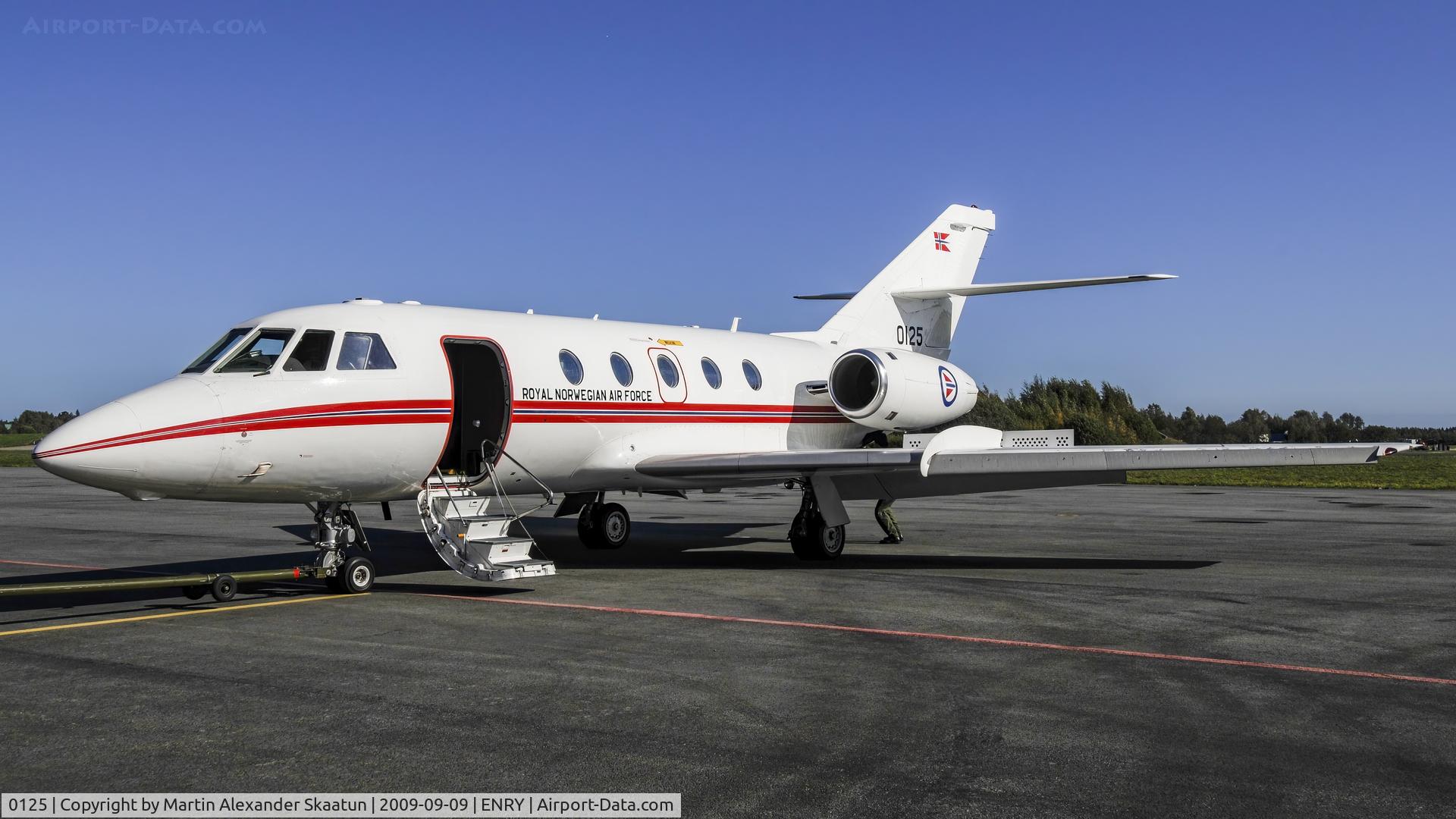 0125, Dassault Falcon (Mystere) 20C-5 C/N 125, Parked at the apron.