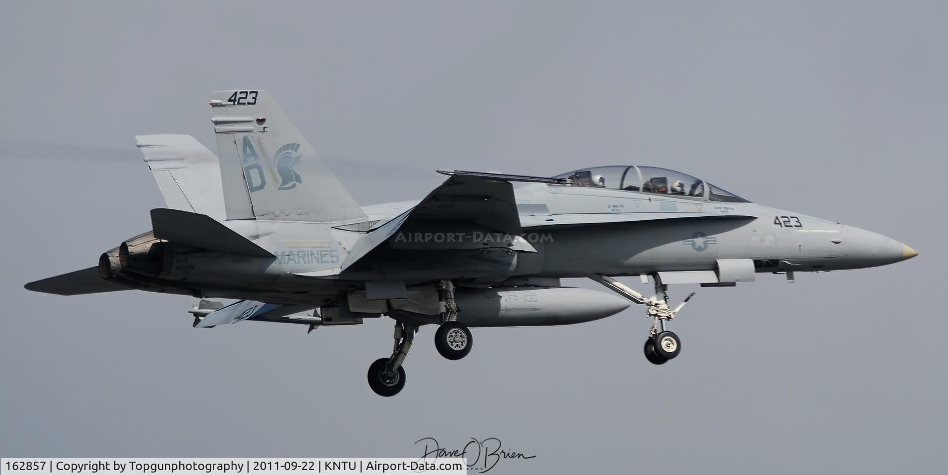 162857, McDonnell Douglas F/A-18B Hornet C/N 389/B063, ROMAN22