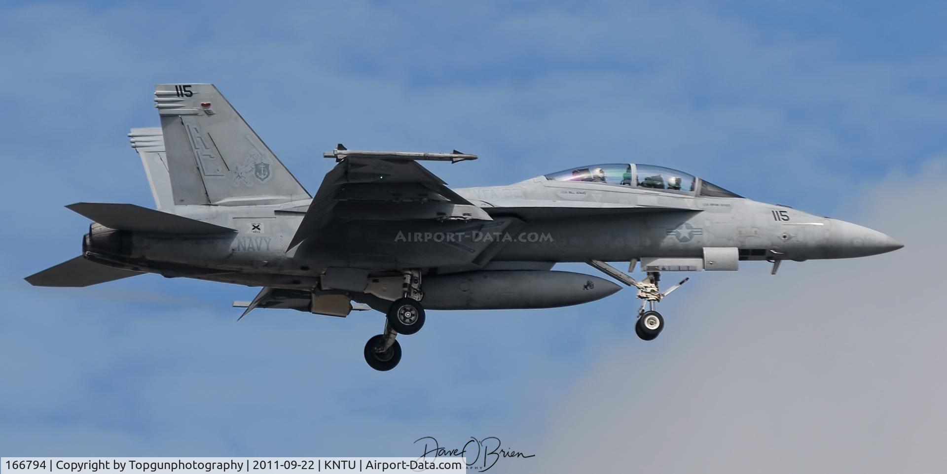 166794, Boeing F/A-18F Super Hornet C/N F167, VFA-32	AC-115