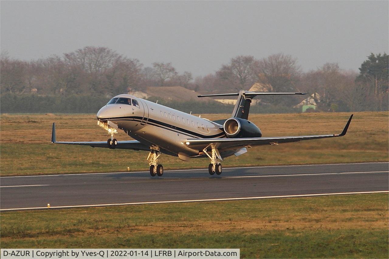 D-AZUR, 2016 Embraer EMB-135BJ Legacy 650 C/N 14501219, Embraer Legacy 650, Take off rwy 25L, Brest-Bretagne airport (LFRB-BES)