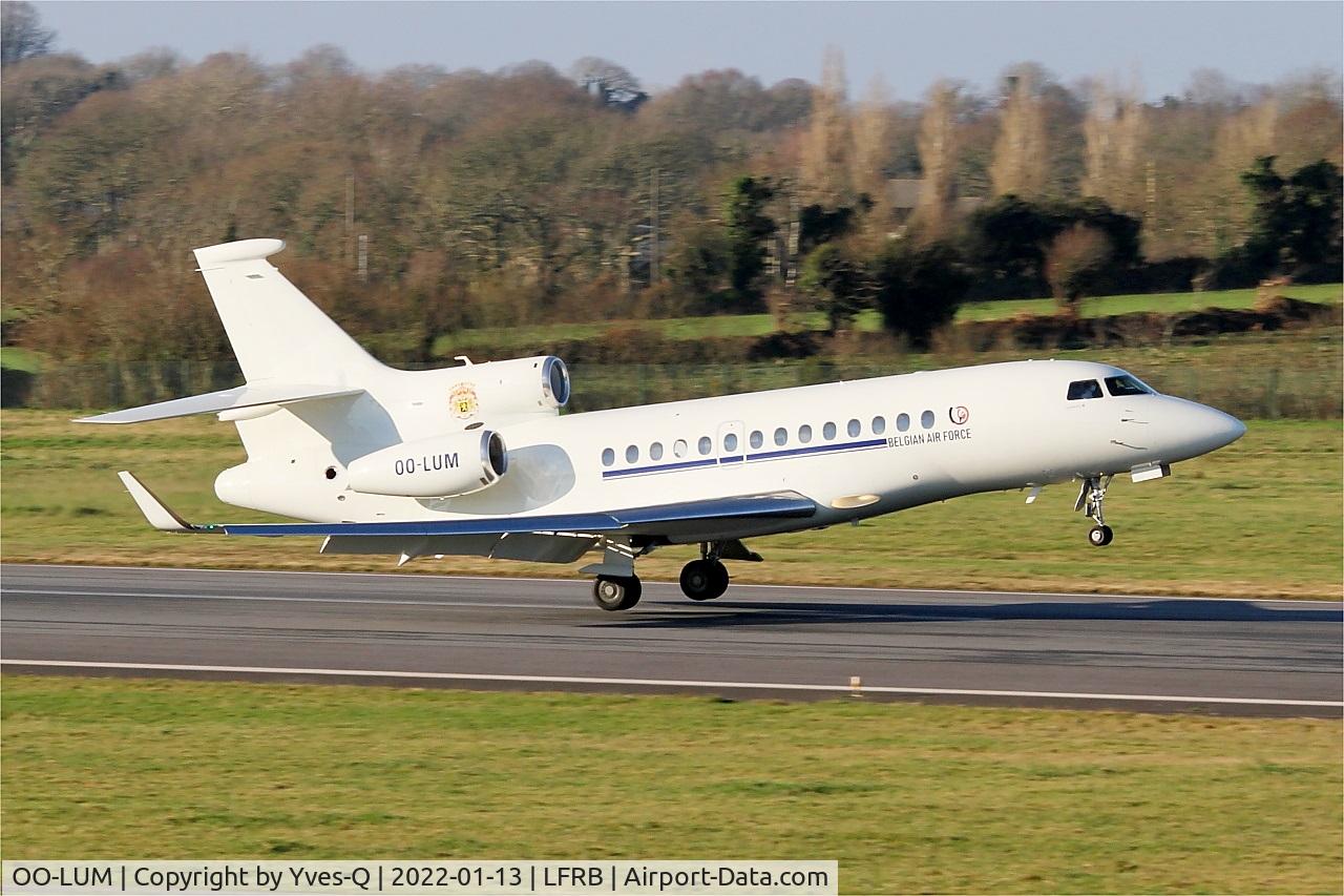 OO-LUM, 2007 Dassault Falcon 7X C/N 004, Dassault Falcon 7X, Landing rwy 07R, Brest-Bretagne airport (LFRB-BES)