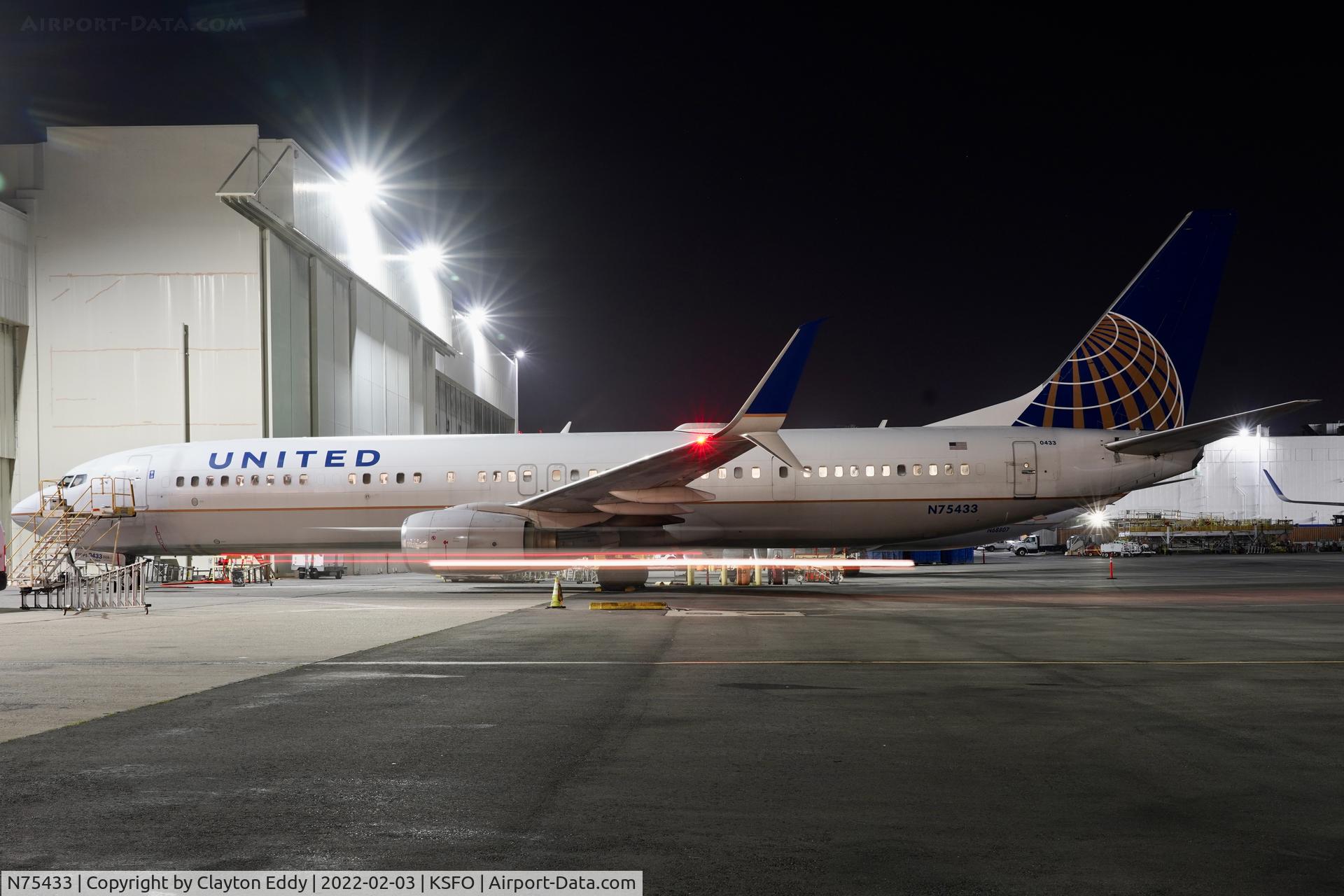 N75433, 2009 Boeing 737-924/ER C/N 33527, SFO 2022.