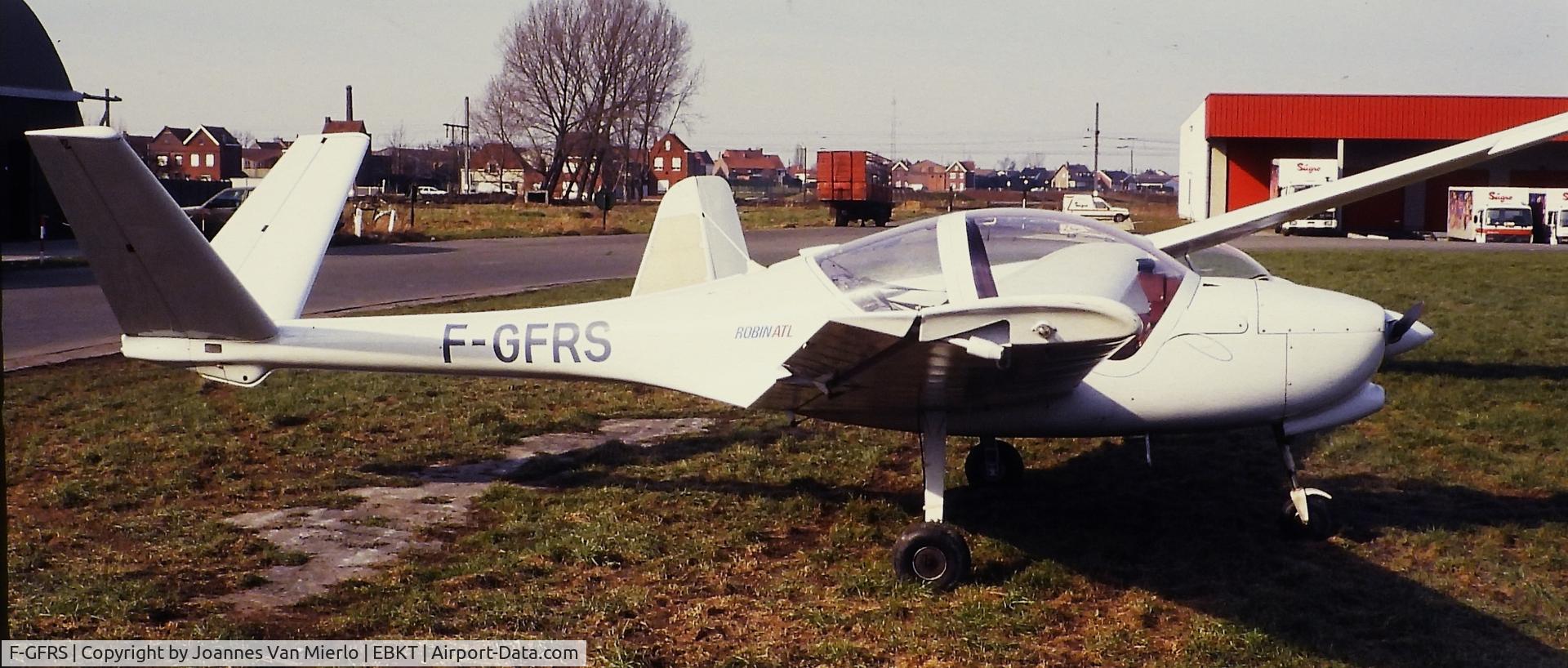 F-GFRS, Robin ATL C/N 69, Slide scan
