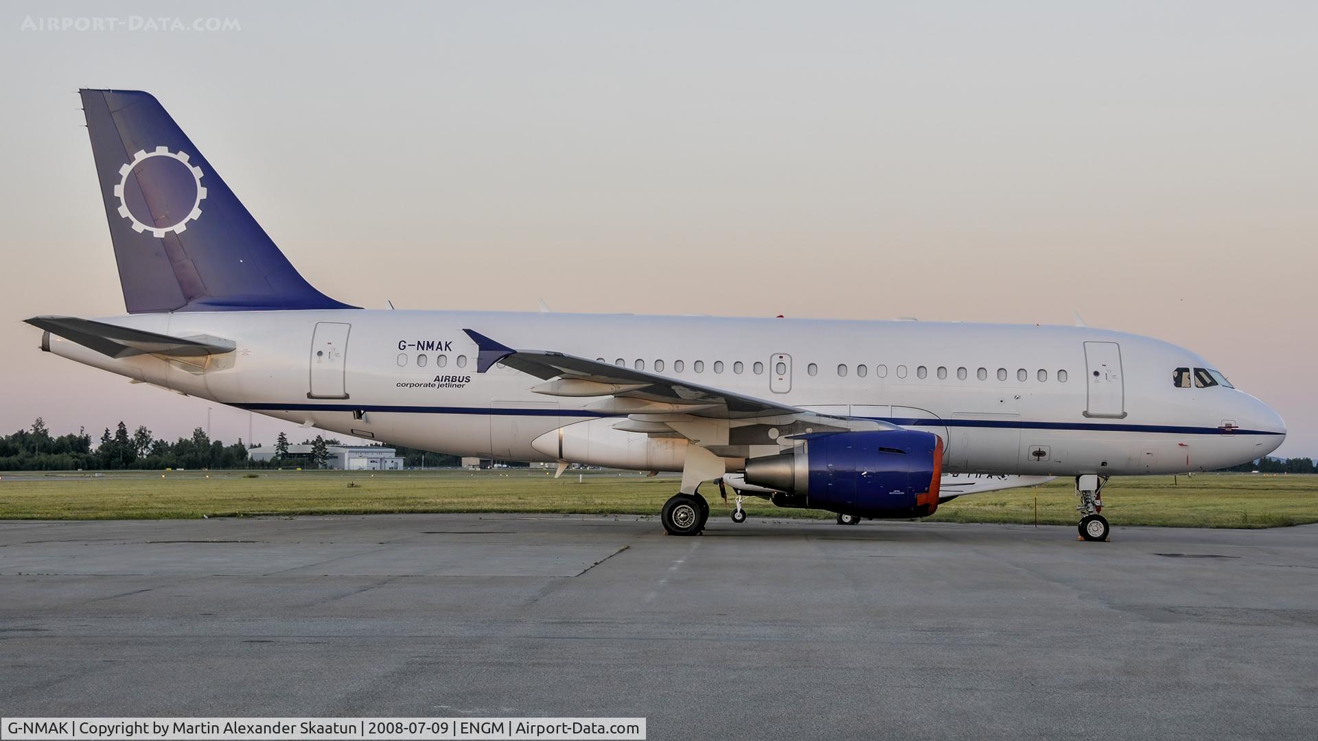 G-NMAK, 2005 Airbus A319-115 C/N 2550, Parked at the ramp.
