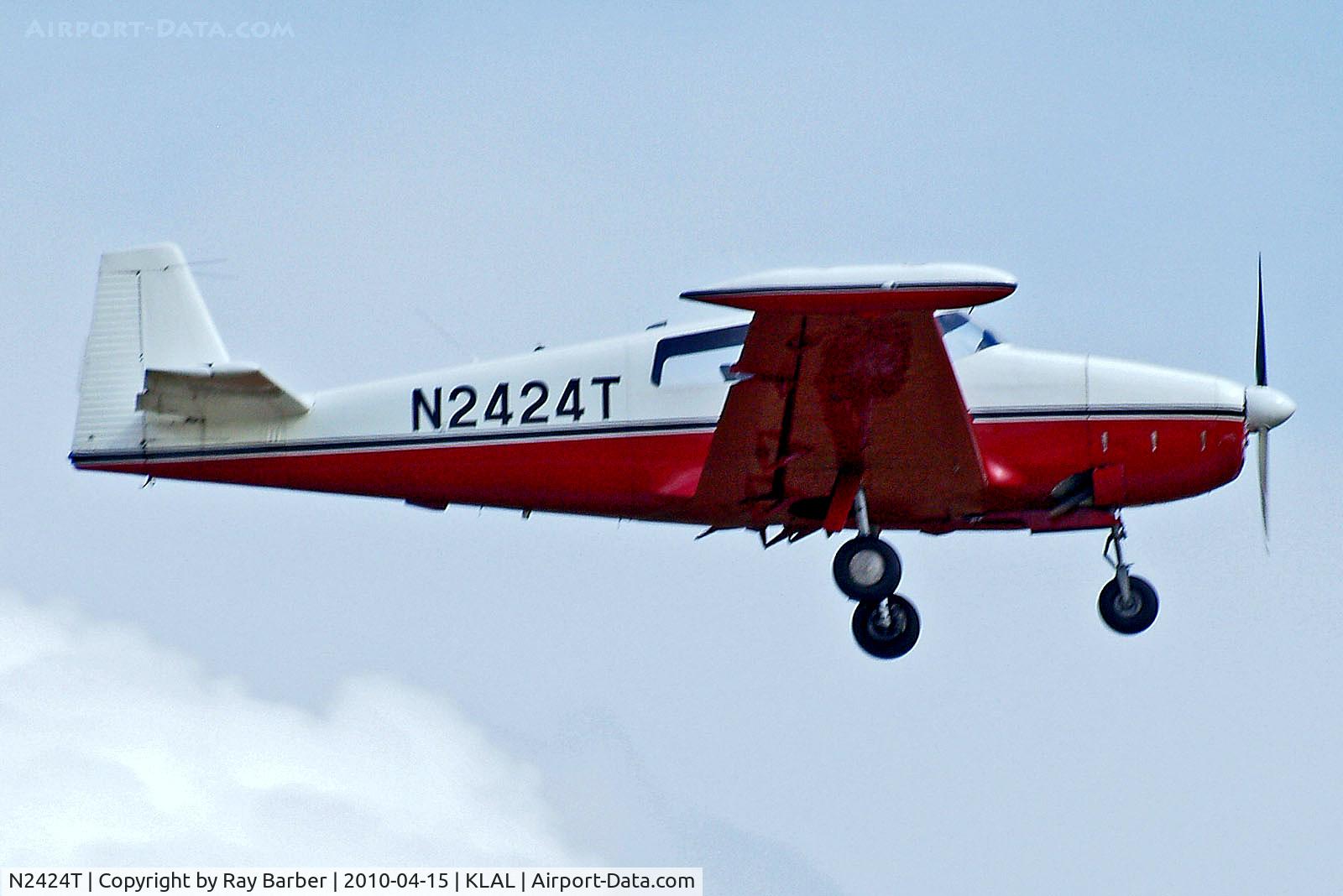 N2424T, 1962 Navion Rangemaster G C/N NAV-4-2424, N2424T   Navion Rangemaster G-1 [NAV-4-2424] Lakeland-Linder~N 15/04/2010