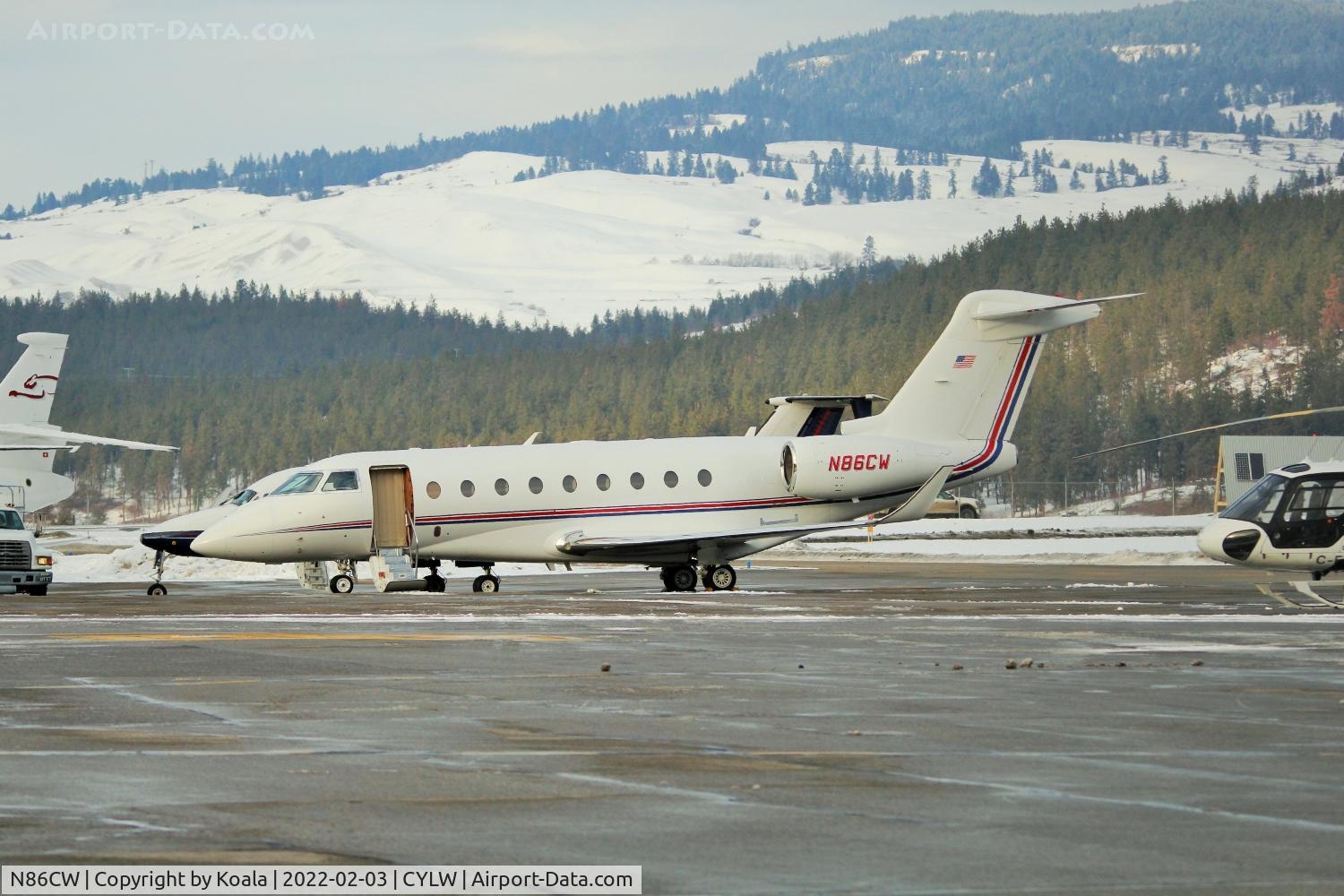 N86CW, 2003 Gulfstream Aerospace G200 C/N 081, Resting at the GAT.