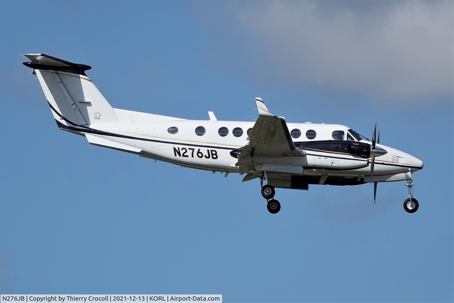 N276JB, 1998 Raytheon Aircraft Company B300 C/N FL-219, About to land at KORL