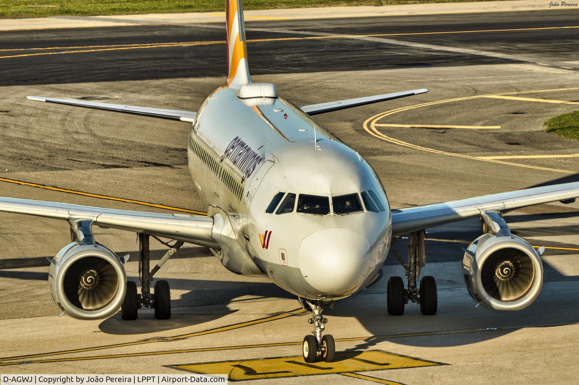 D-AGWJ, 2008 Airbus A319-132 C/N 3375, Germanwings A319 Taxing to the gates