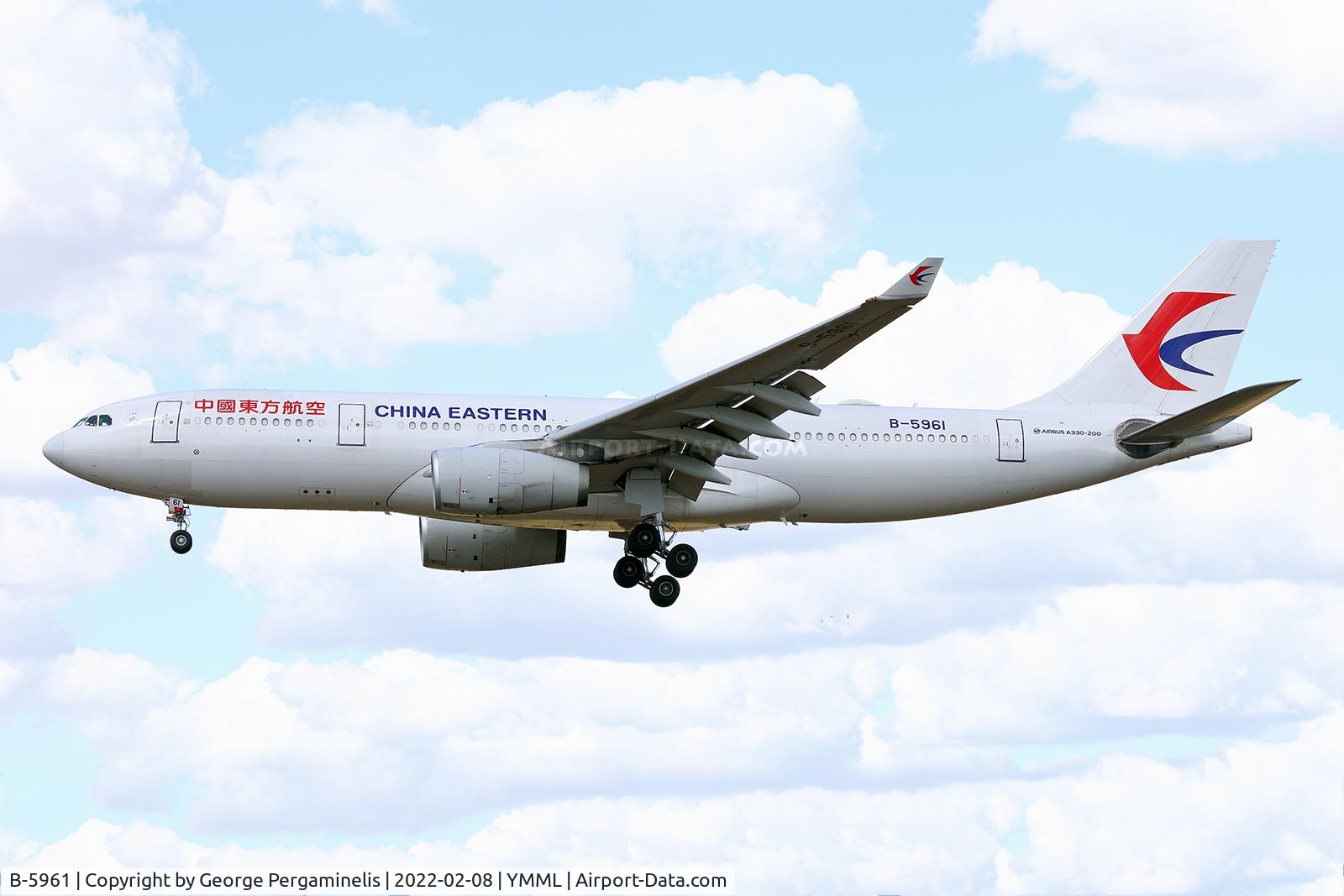 B-5961, 2014 Airbus A330-243 C/N 1569, Short final for 34.