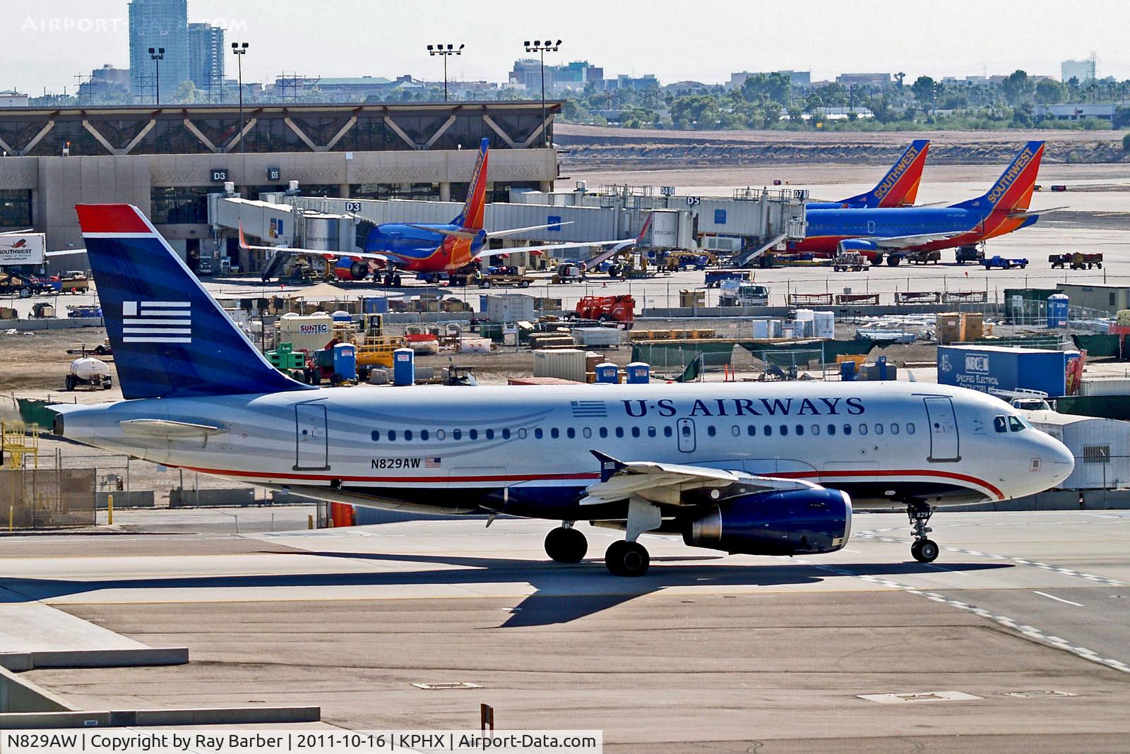 N829AW, 2001 Airbus A319-132 C/N 1563, N829AW   Airbus A319-132 [1563] (US Airways) Phoenix-Sky Harbor Int'l~N 16/10/2011