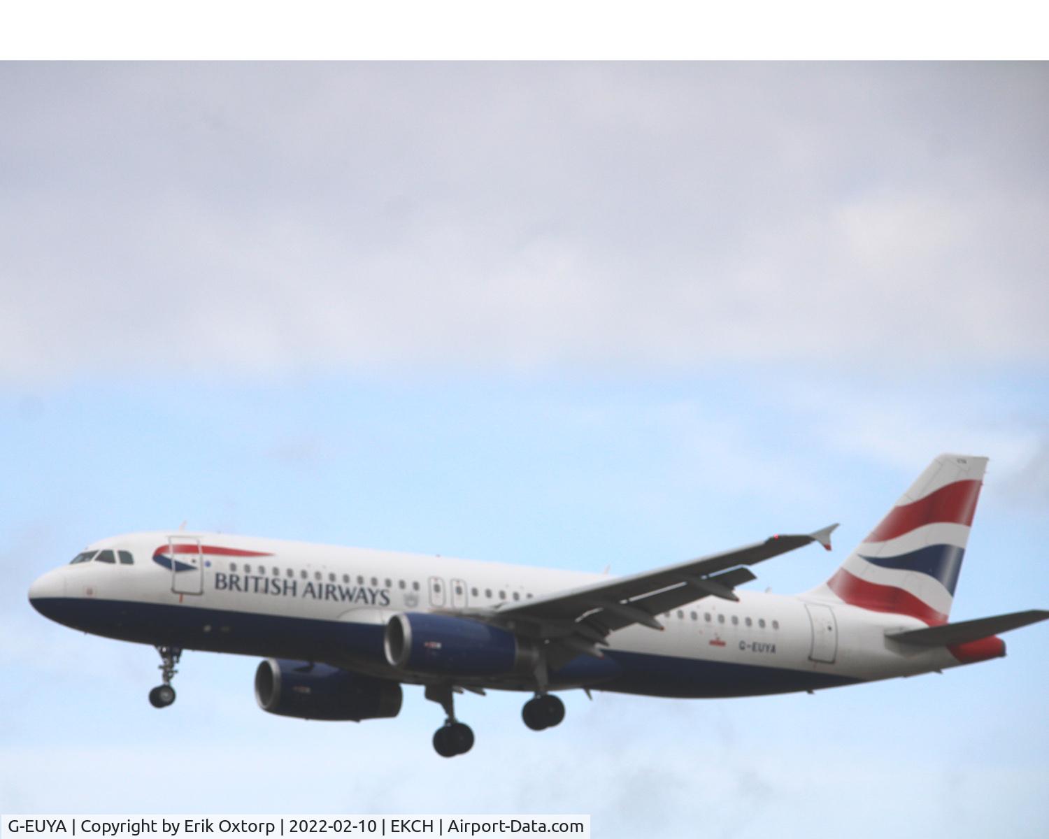 G-EUYA, 2008 Airbus A320-232 C/N 3697, G-EUYA landing rw 22L