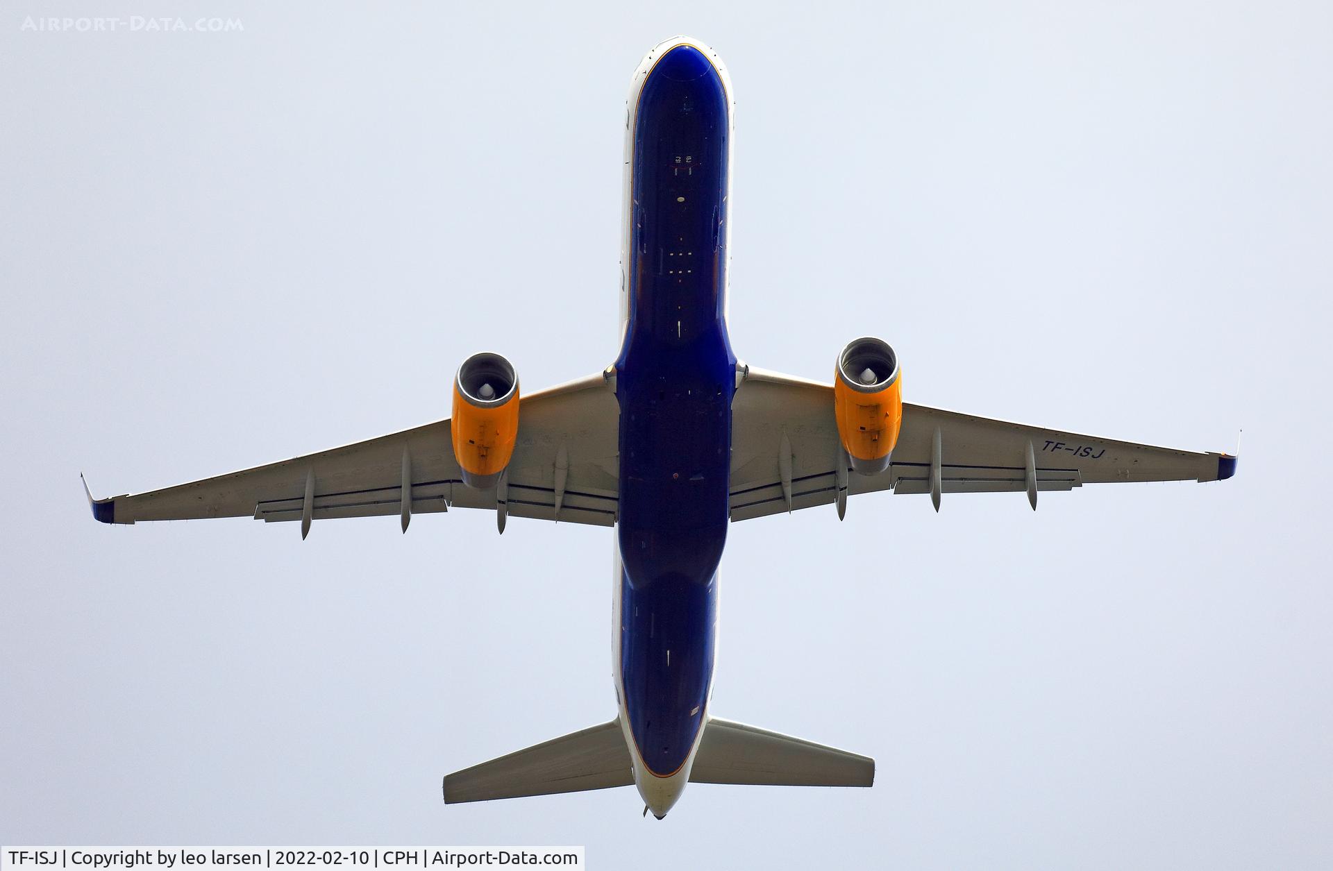 TF-ISJ, 1999 Boeing 757-256 C/N 26249, Copenhagen 10.2.2022 T/O R-22L