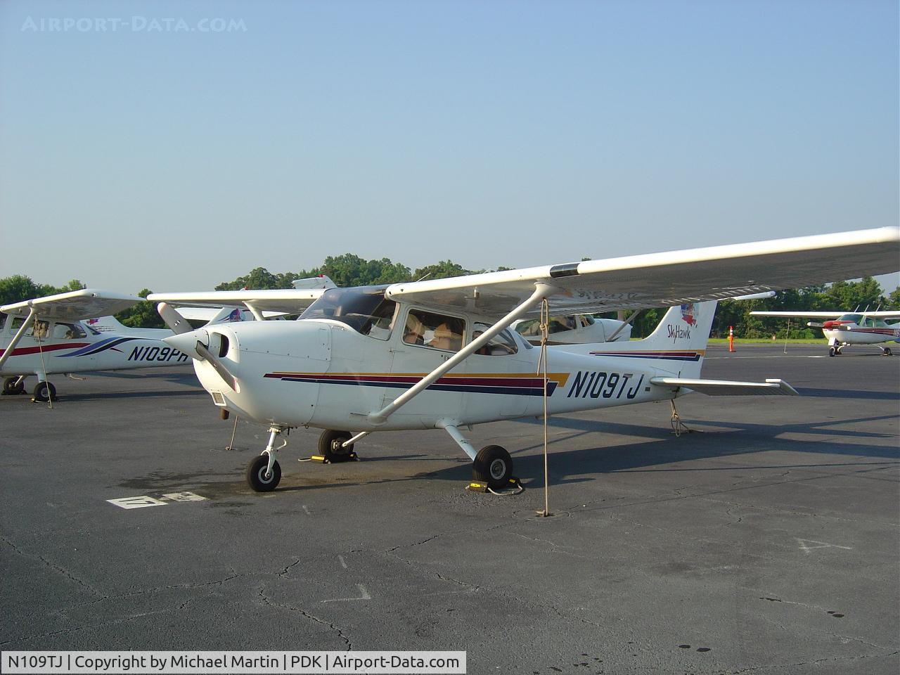 N109TJ, 2001 Cessna 172R C/N 17280985, PDK Flight Academy