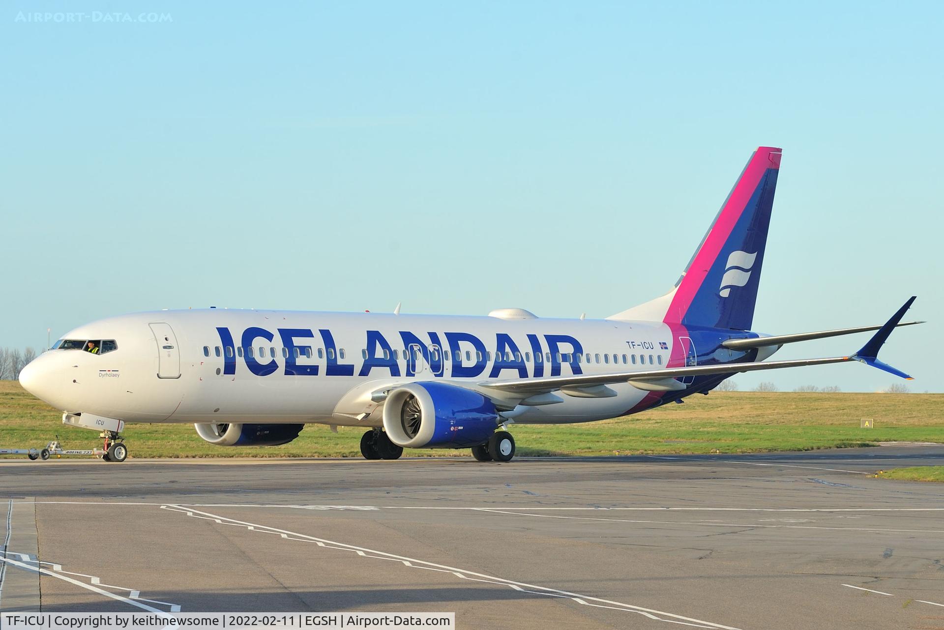 TF-ICU, 2018 Boeing 737-8 MAX C/N 44355, Removed from spray shop with later colour scheme.