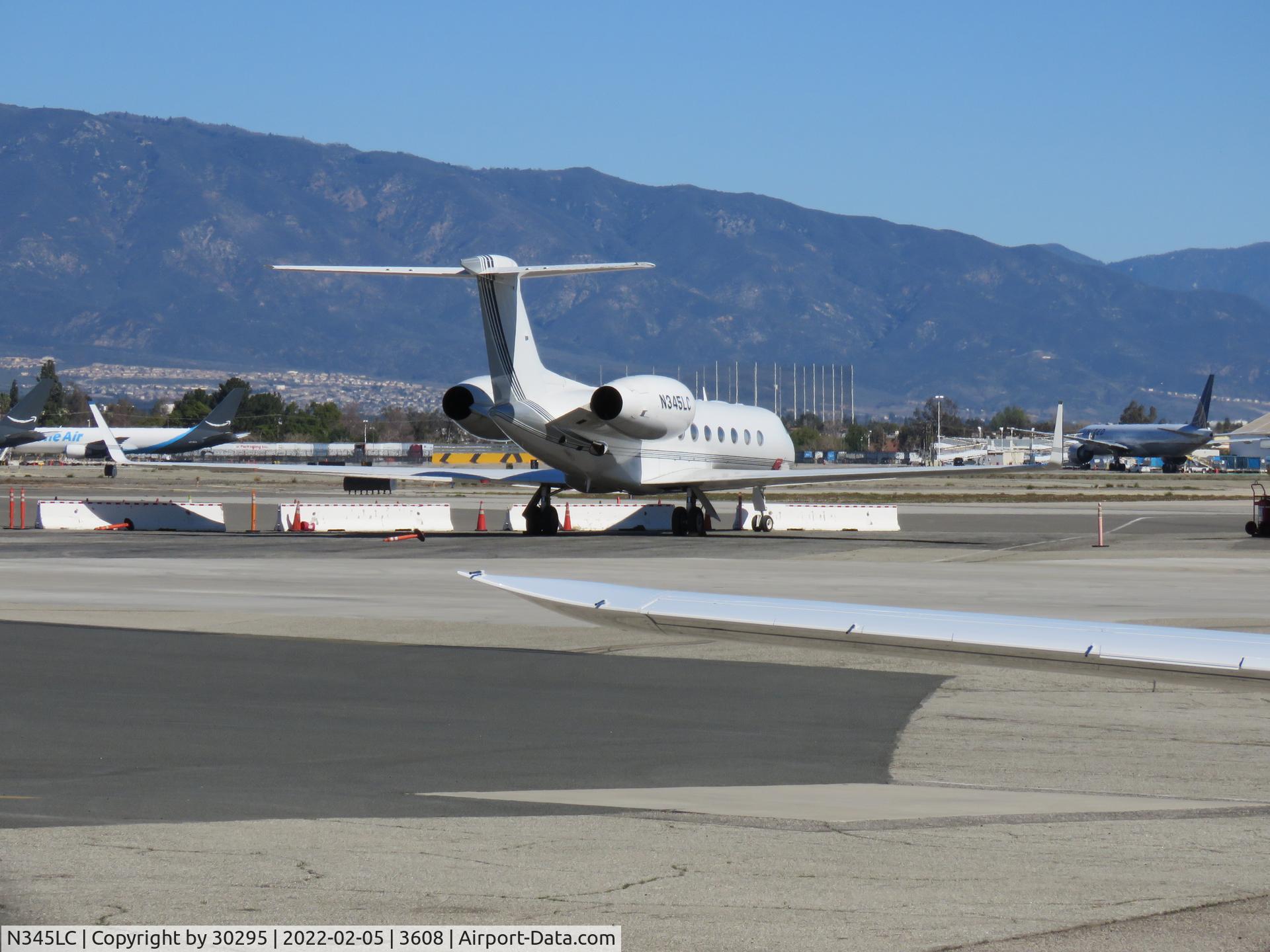 N345LC, 2007 Gulfstream Aerospace GV-SP (G550) C/N 5145, Parked