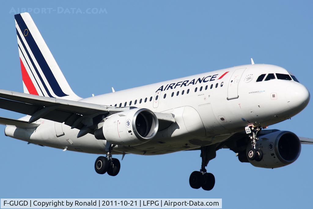 F-GUGD, 2003 Airbus A318-111 C/N 2081, at cdg