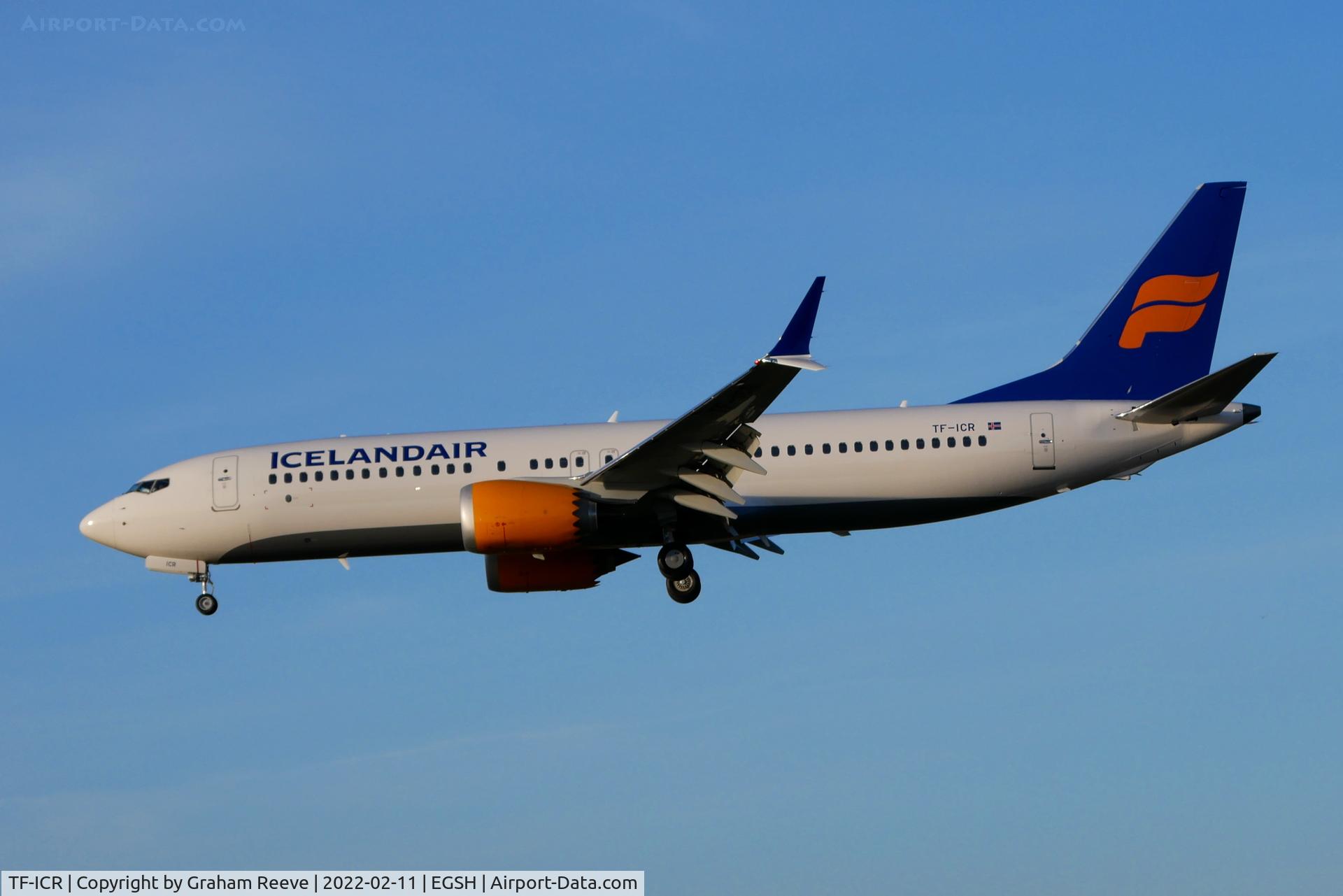TF-ICR, 2021 Boeing 737-8 MAX C/N 44362, Landing at Norwich.