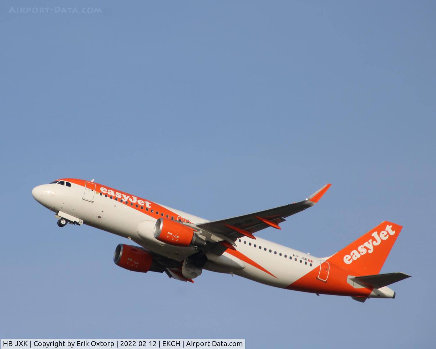 HB-JXK, 2017 Airbus A320-214 C/N 7779, HB-JXK taking off rw 22R
