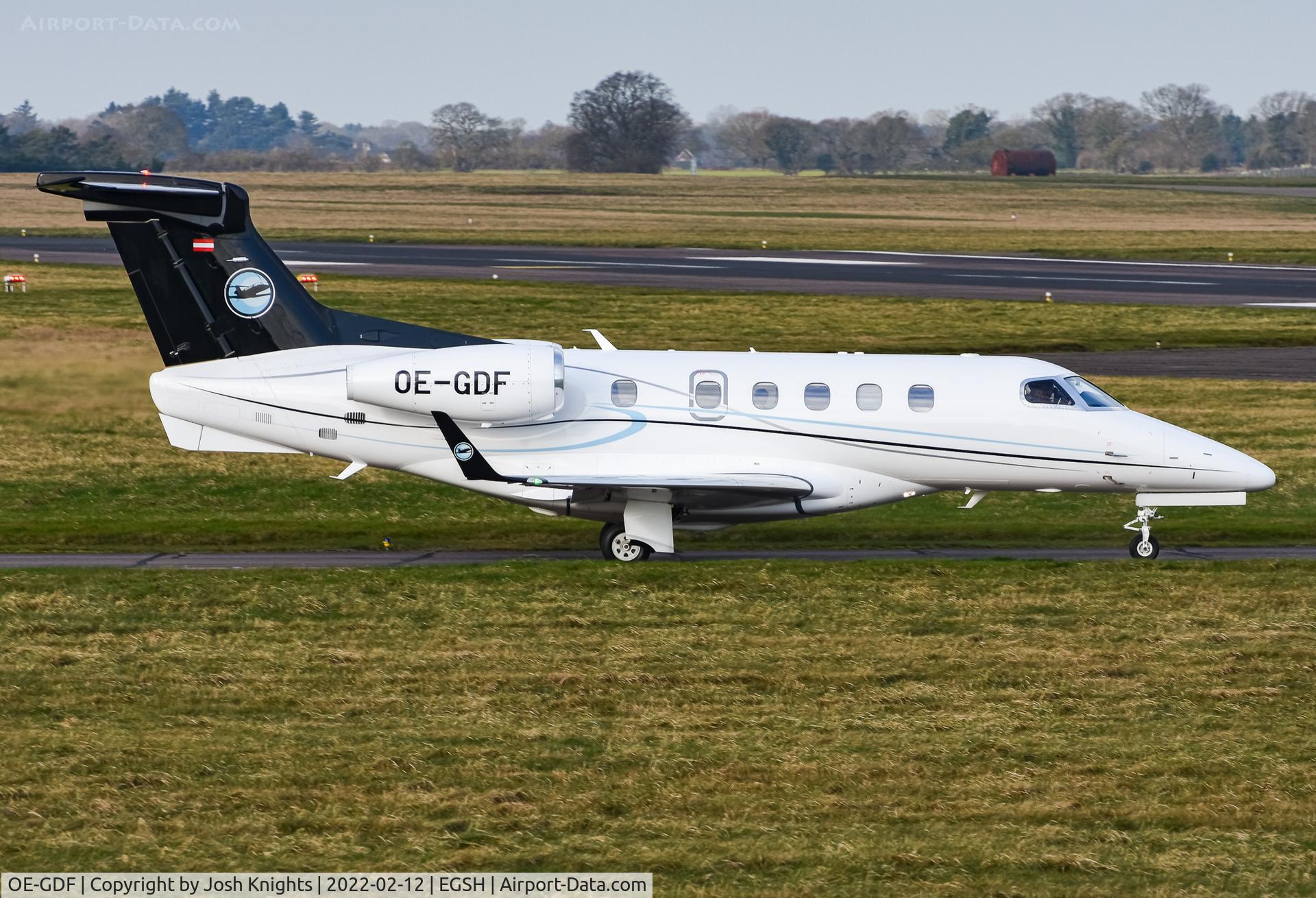 OE-GDF, 2015 Embraer EMB-505 Phenom 300 C/N 50500325, Departing Norwich.
