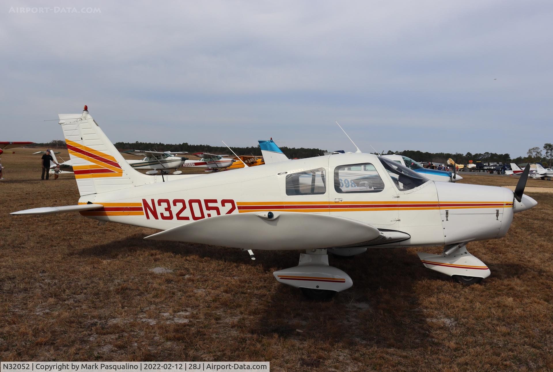 N32052, 1974 Piper PA-28-140 C/N 28-7525016, Piper PA-28-140