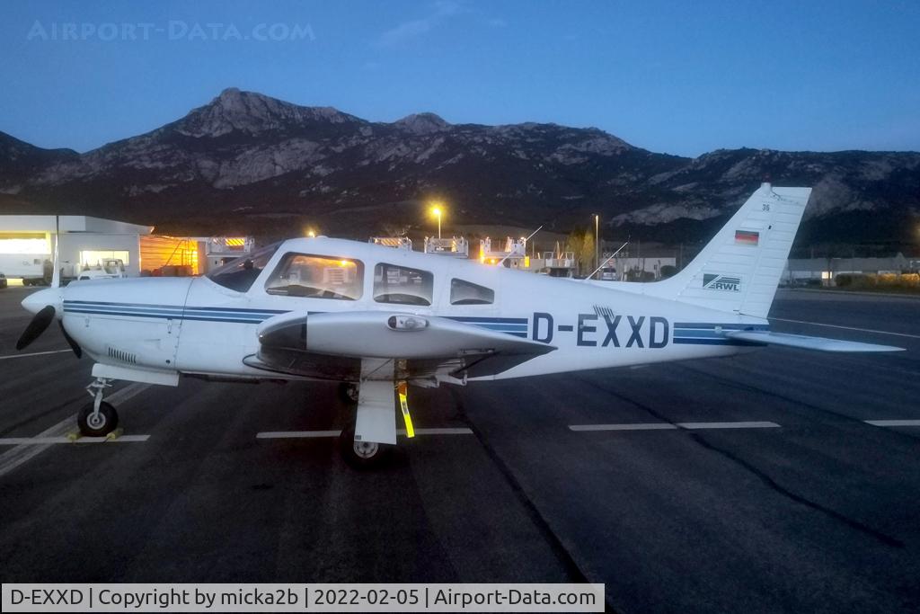 D-EXXD, Piper PA-28R-201 Cherokee Arrow III C/N 2837054, Parked