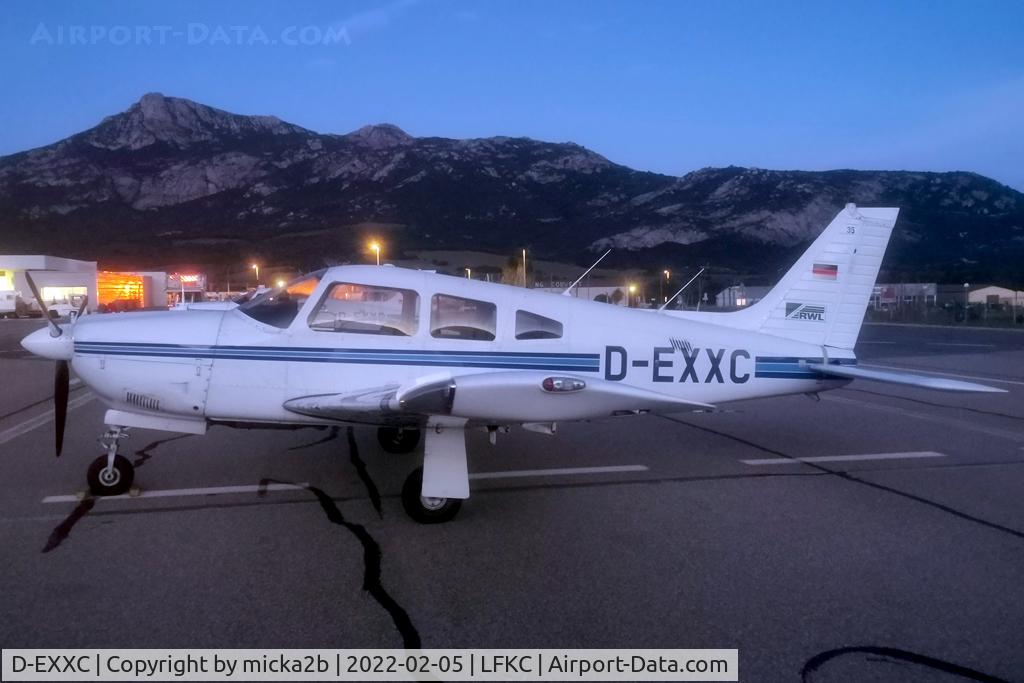 D-EXXC, Piper PA-28R-201 Cherokee Arrow III C/N 2837037, Parked
