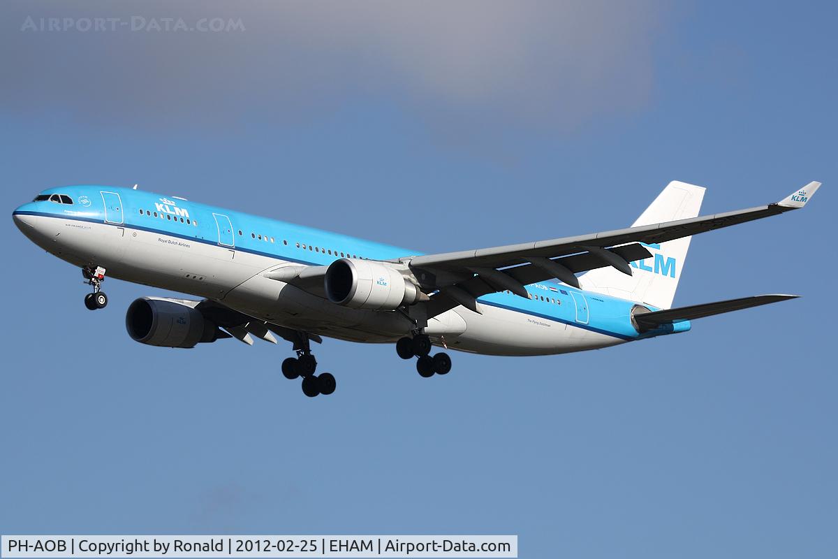PH-AOB, 2005 Airbus A330-203 C/N 686, at spl