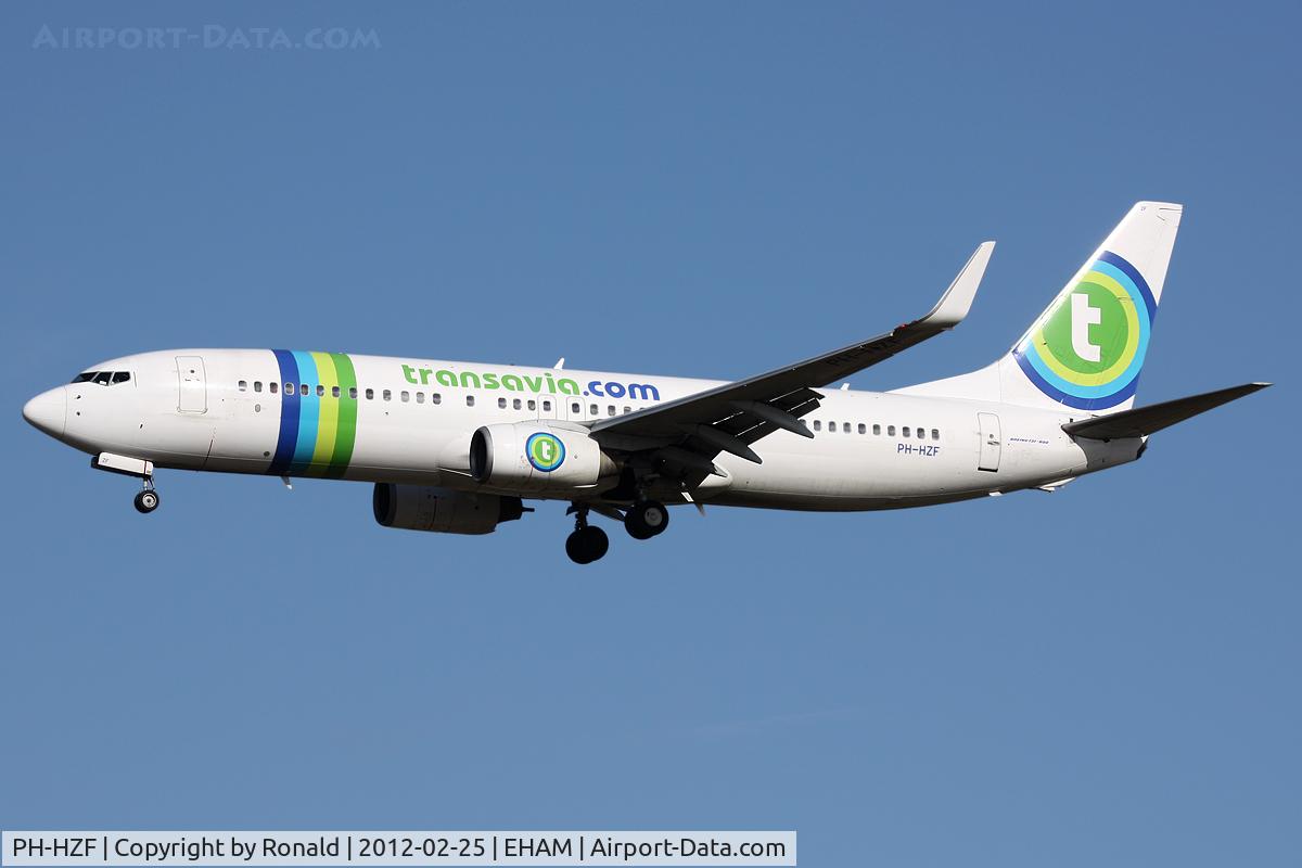 PH-HZF, 1999 Boeing 737-8K2 C/N 28378, at spl