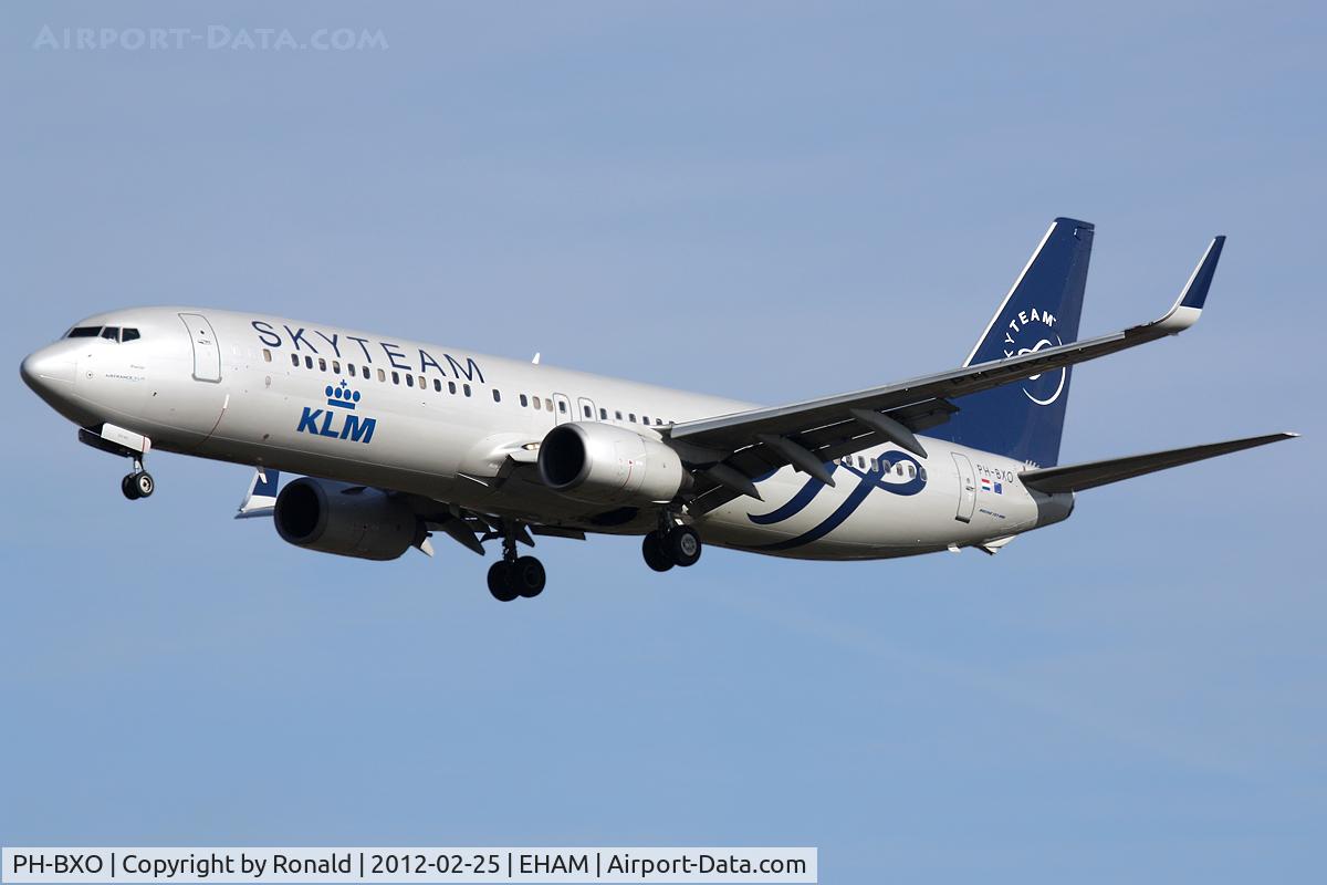 PH-BXO, 2001 Boeing 737-9K2 C/N 29599, at spl