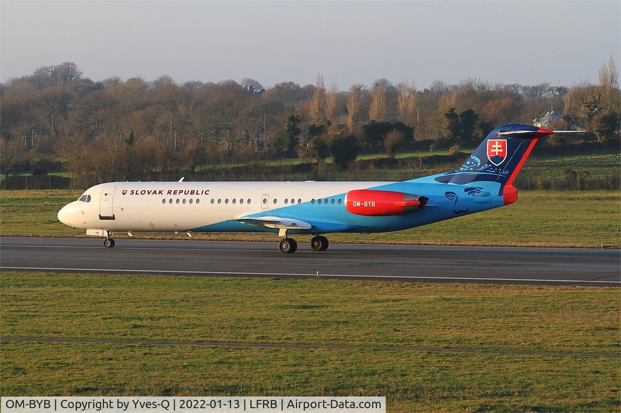 OM-BYB, 1992 Fokker 100 (F-28-0100) C/N 11403, Fokker 100, Taxiing rwy 07R, Brest-Bretagne airport (LFRB-BES)