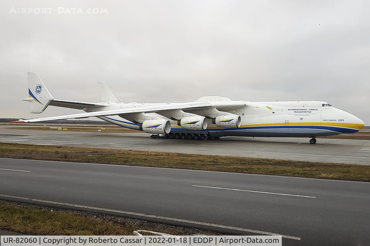 UR-82060, 1988 Antonov An-225 Mriya C/N 19530503763, Leipzig Halle Airport