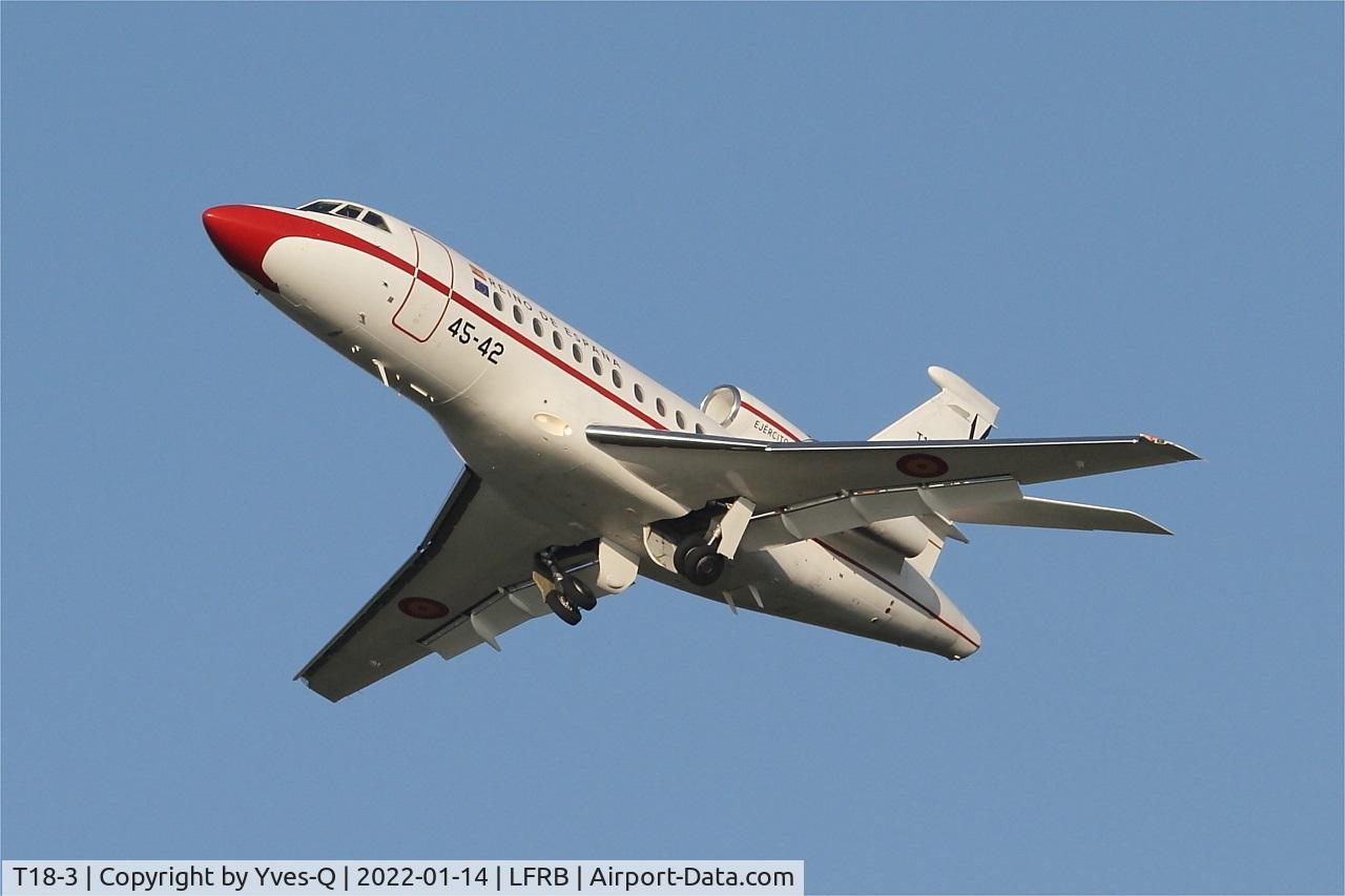 T18-3, 1989 Dassault Falcon 900B C/N 077, Dassault Falcon 900B, Take off rwy 25L, Brest-Bretagne airport (LFRB-BES)