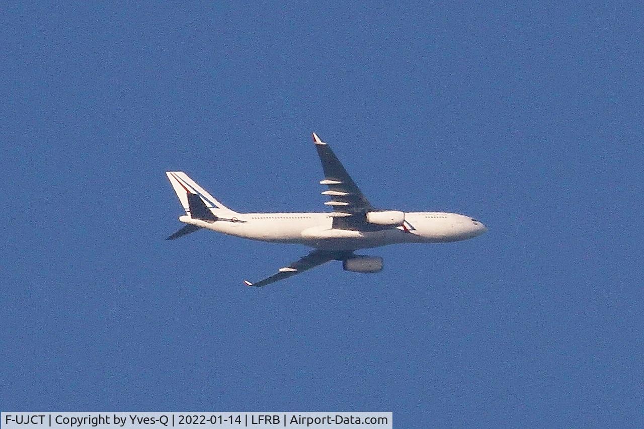 F-UJCT, 2015 Airbus A330-243 C/N 1657, Airbus A330-200, Flight over Brest-Bretagne airport (LFRB-BES)