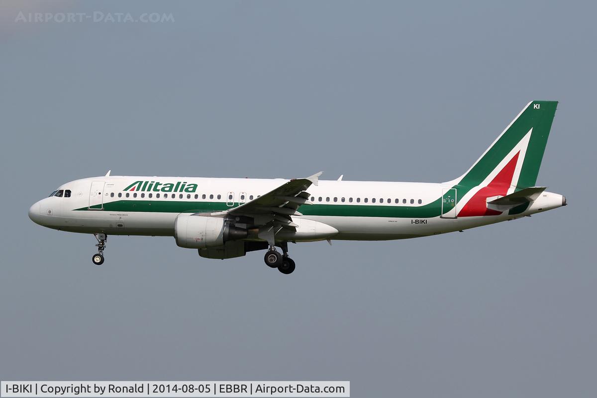 I-BIKI, 1999 Airbus A320-214 C/N 1138, at bru