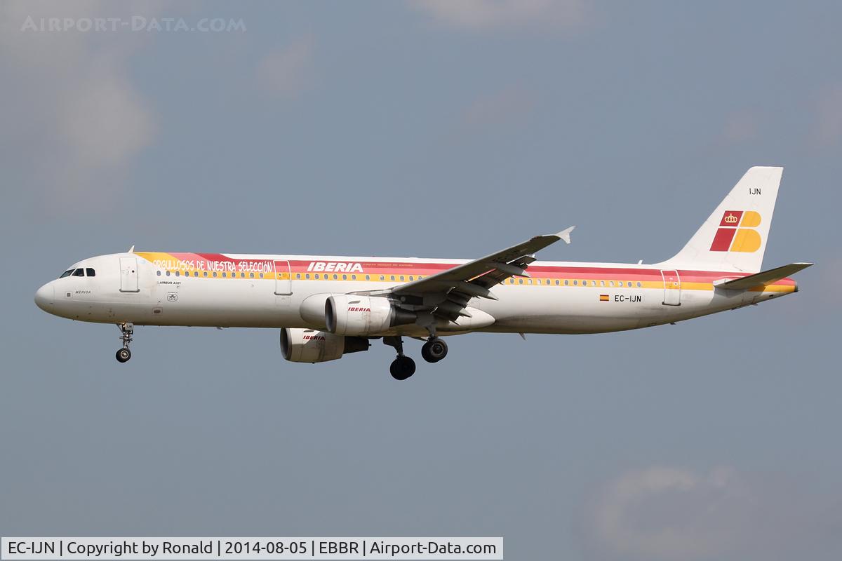 EC-IJN, 2002 Airbus A321-211 C/N 1836, at bru