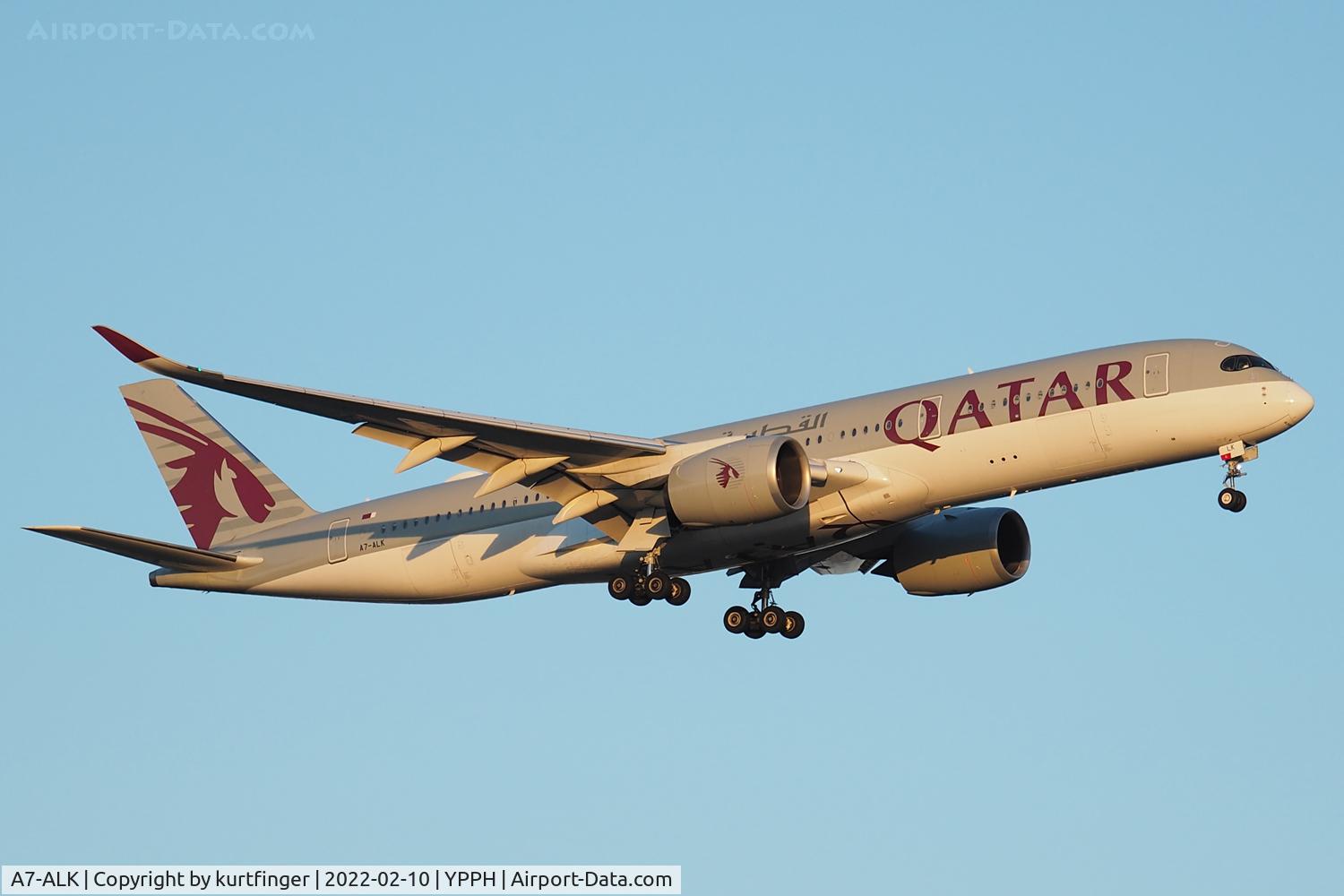 A7-ALK, 2016 Airbus A350-941 C/N 033, Airbus A350-900 cn 33. Qatar A7-ALK rwy 21 YPPH 10 February 2022