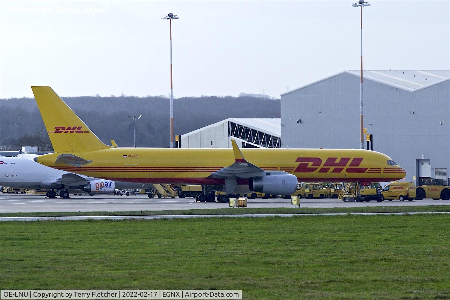OE-LNU, 2000 Boeing 757-256 C/N 30052, At East Midlands