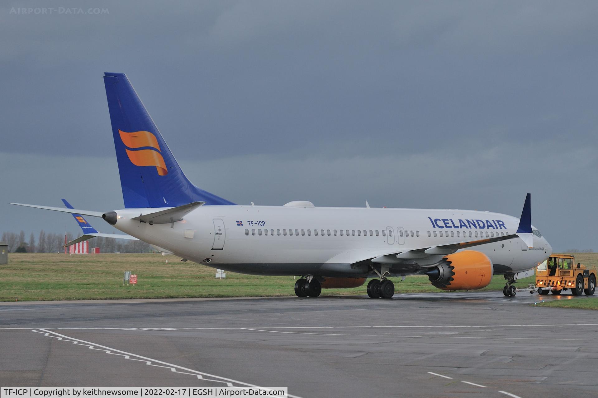 TF-ICP, 2019 Boeing 737-8 MAX C/N 44360, Towed to spray shop.